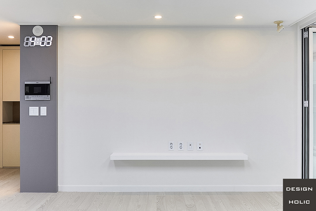 /user/d/designholic/editor/2205/3730074a30dd1fbe332a154b9ababc7d_1652063640_01.jpg 이미지크게보기