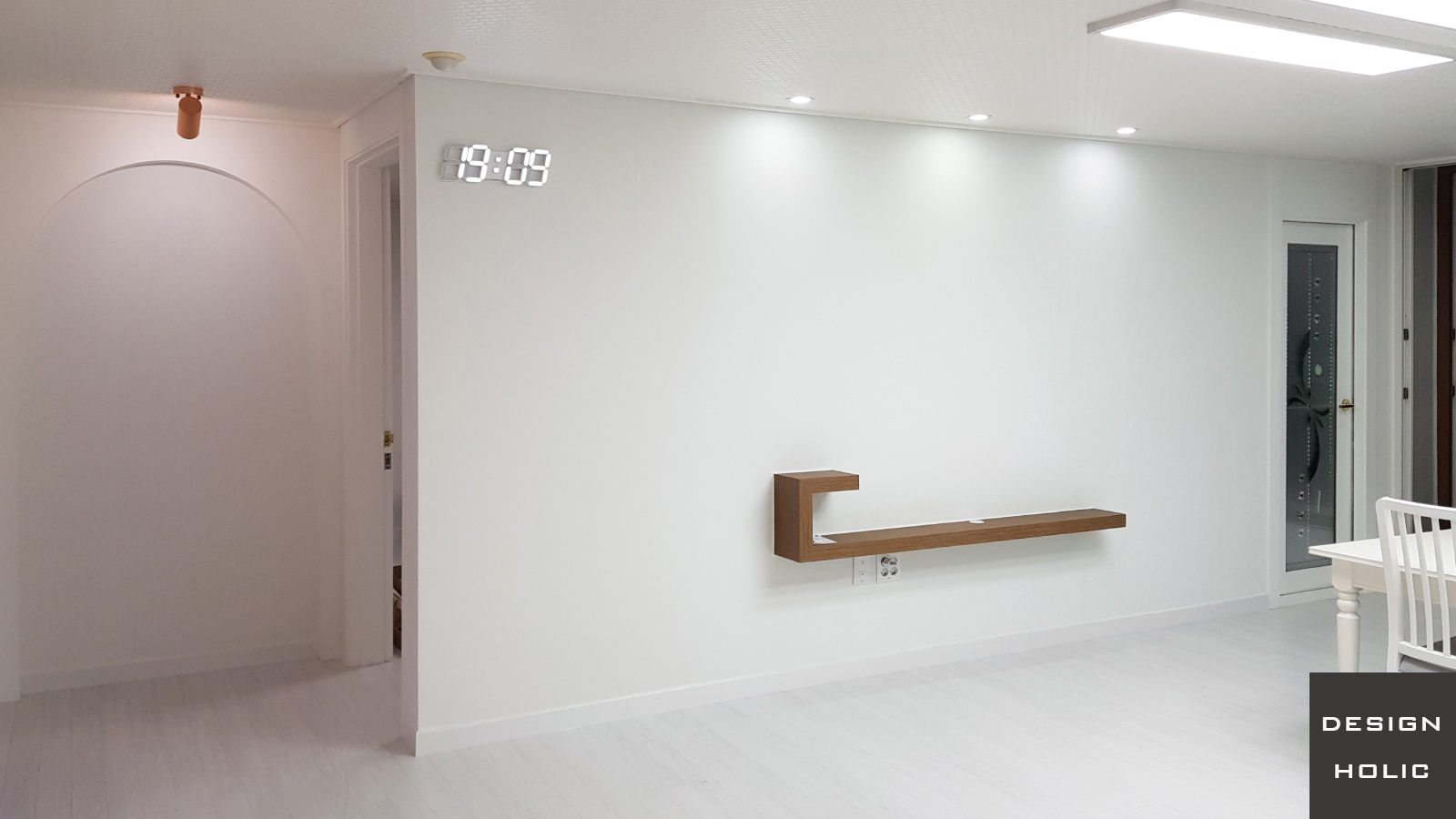 /user/d/designholic/editor/2205/d7b827f8b49df9251db33f9843b9da67_1651813794_902.jpg 이미지크게보기