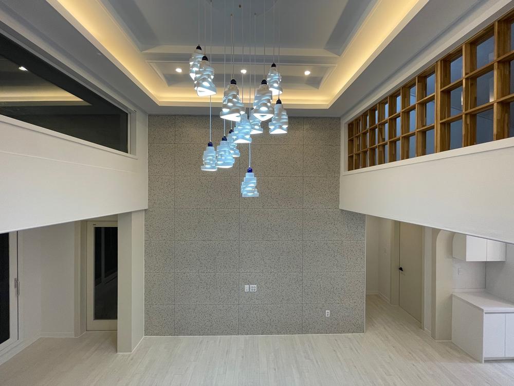 /user/d/designholic/editor/2405/cd812189f525a98d49c1417edd2645aa_1715697919_9038.jpg 이미지크게보기