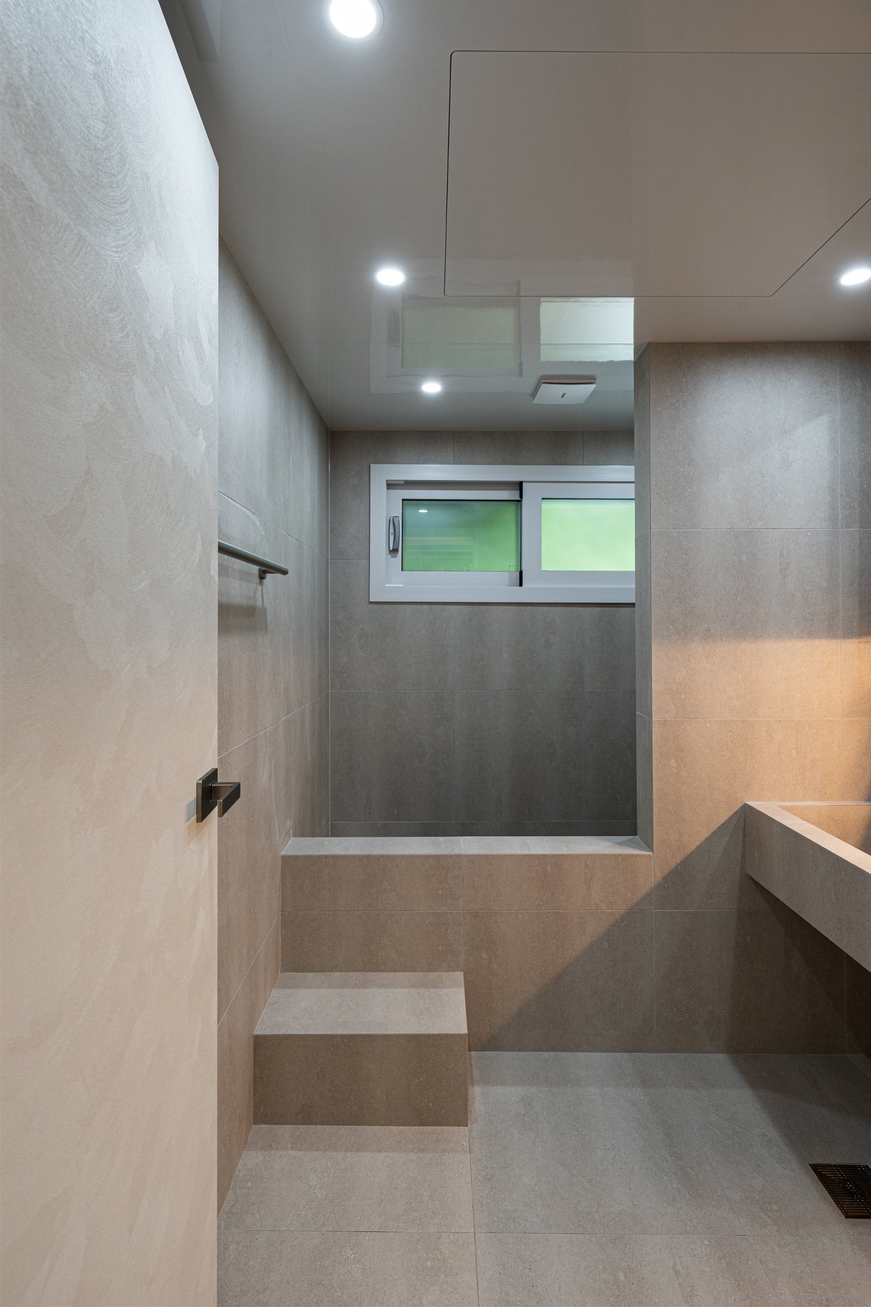 /user/d/designholic/editor/2507/3f33bfca175dd176b350c6b30718639e_1751331245_9914.jpg 이미지크게보기
