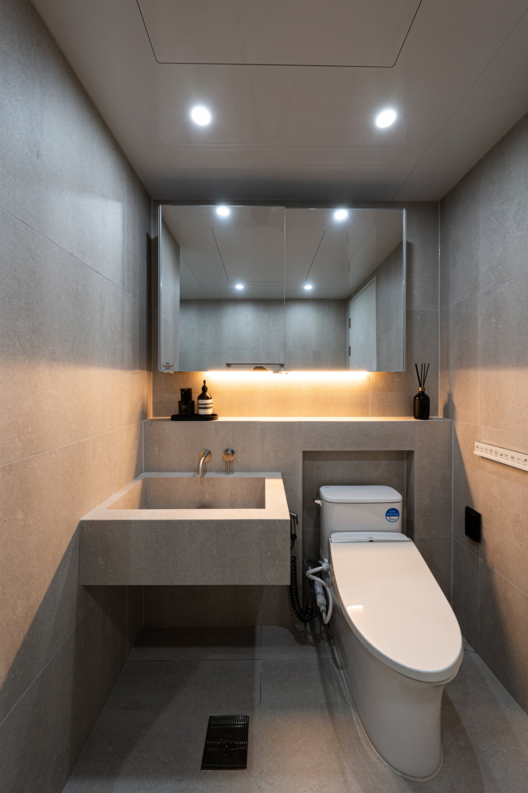 /user/d/designholic/editor/2507/3f33bfca175dd176b350c6b30718639e_1751331246_9552.jpg 이미지크게보기