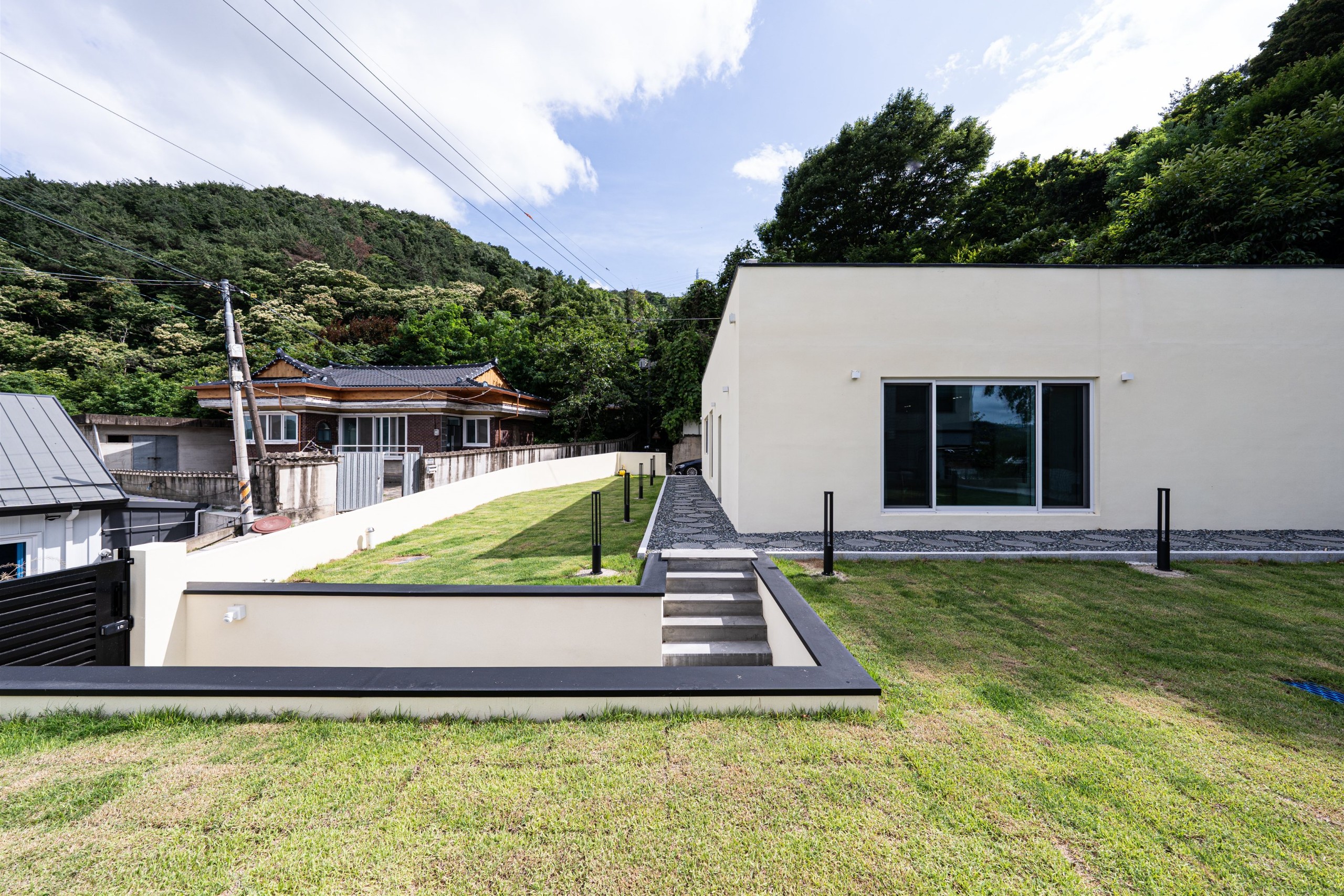 /user/d/designholic/editor/2507/3f33bfca175dd176b350c6b30718639e_1751341936_9973.jpg 이미지크게보기