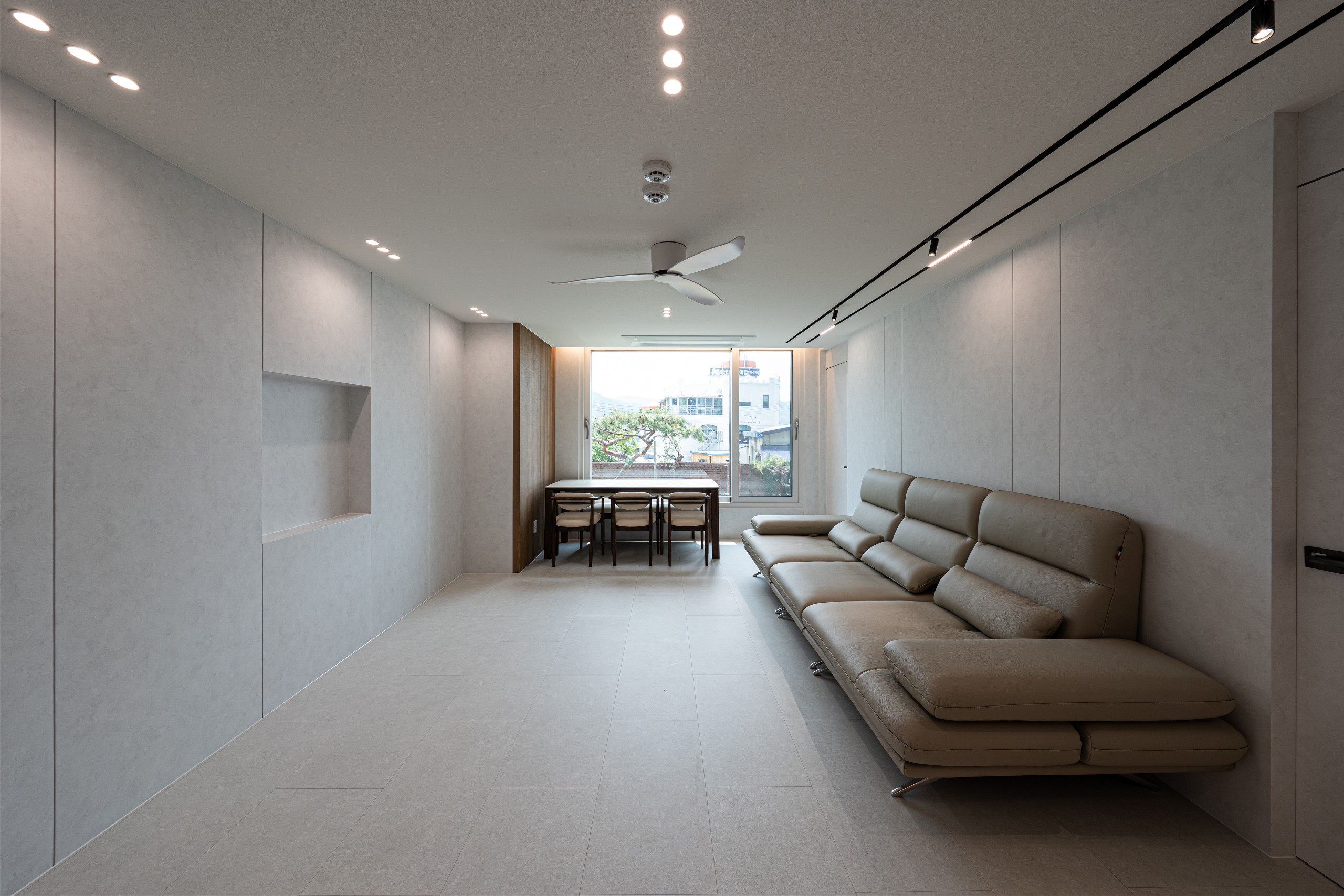 /user/d/designholic/editor/2507/45e0e90c35f469bd1db6ebba4812146c_1752798389_4409.jpg 이미지크게보기