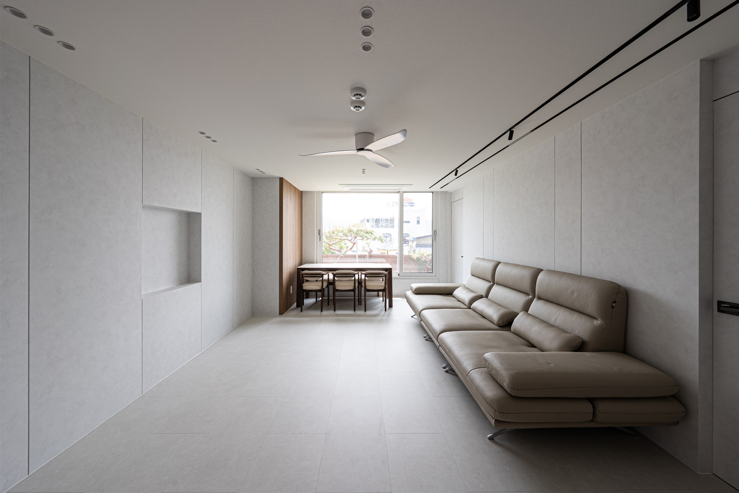 /user/d/designholic/editor/2507/45e0e90c35f469bd1db6ebba4812146c_1752798389_8138.jpg 이미지크게보기