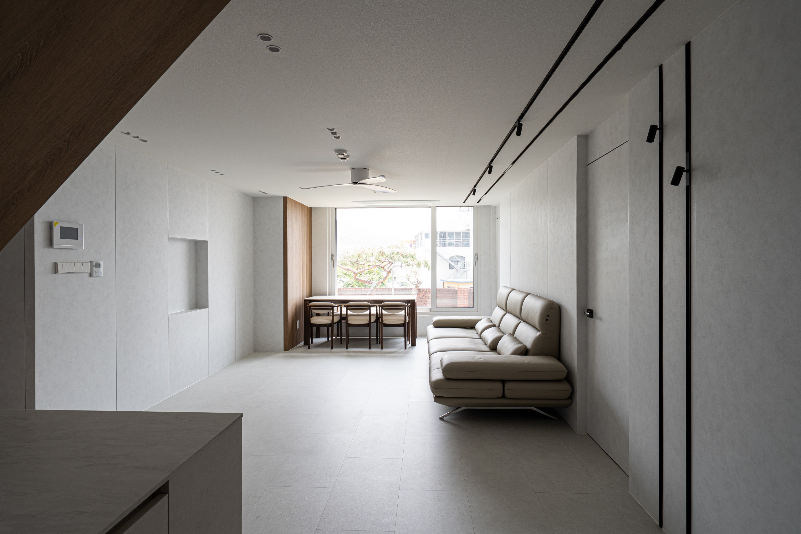 /user/d/designholic/editor/2507/45e0e90c35f469bd1db6ebba4812146c_1752798401_1152.jpg 이미지크게보기
