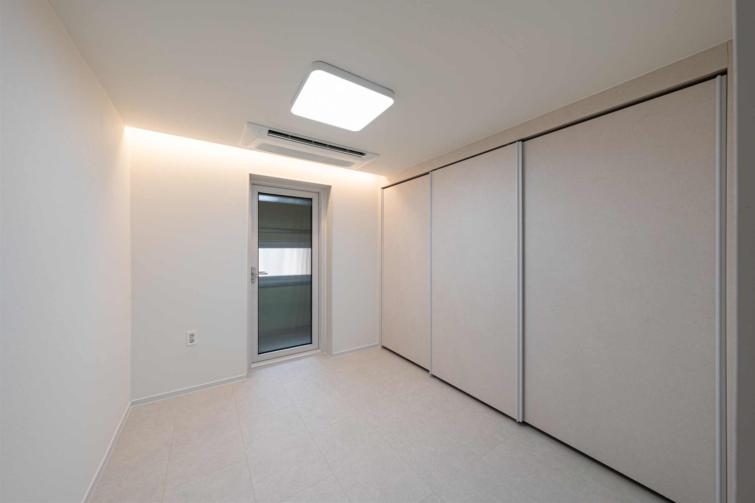 /user/d/designholic/editor/2507/45e0e90c35f469bd1db6ebba4812146c_1752798455_6743.jpg 이미지크게보기