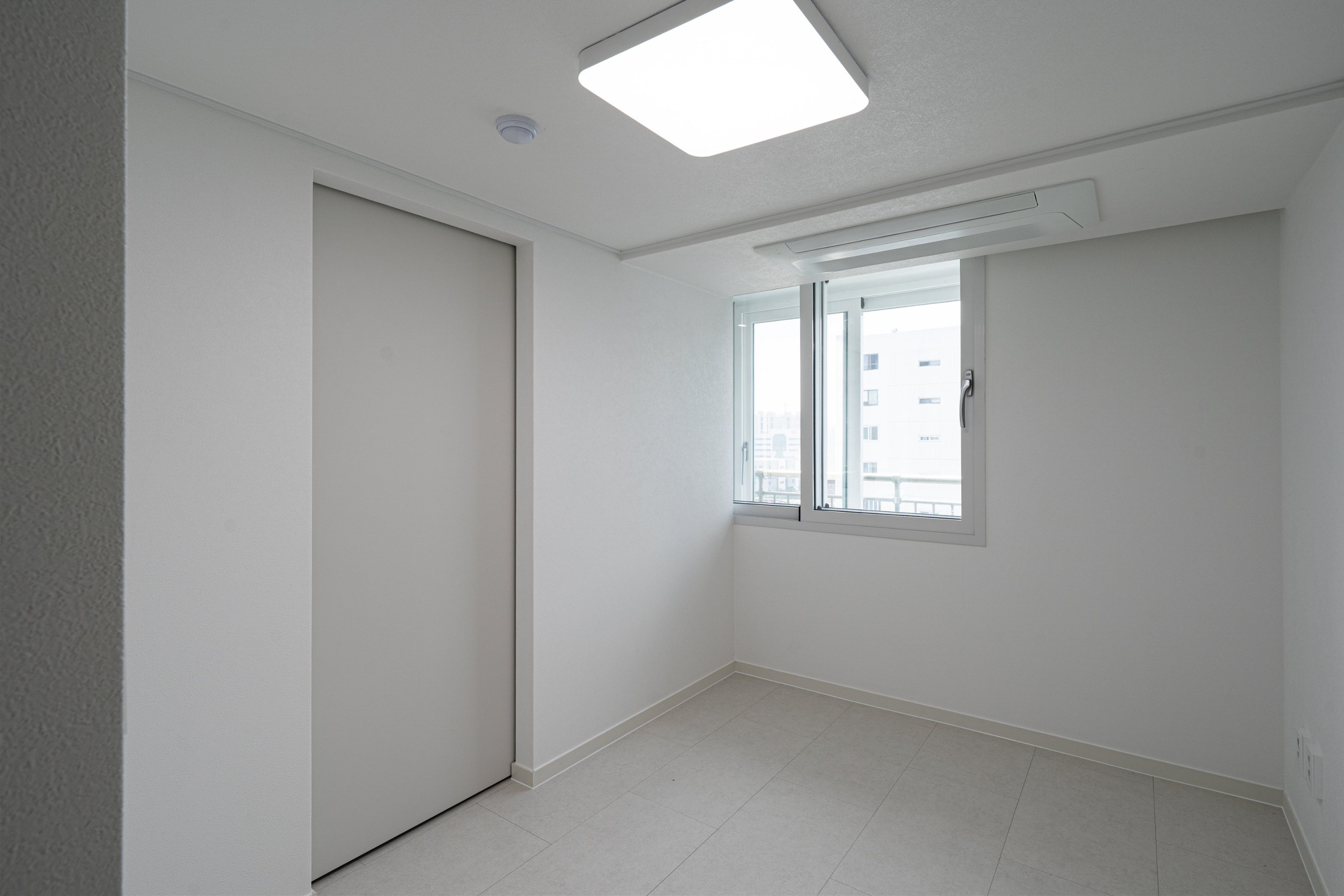 /user/d/designholic/editor/2509/bfbc1ae9f209bd86667bccb39847b6c4_1758504550_8527.jpg 이미지크게보기