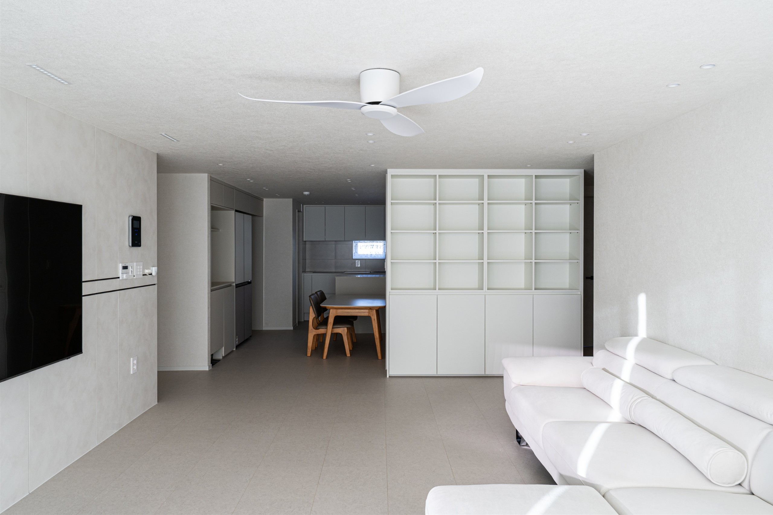 /user/d/designholic/editor/2512/6cc0c19b5c546195f5eb1df921c90572_1765240877_8171.jpg 이미지크게보기