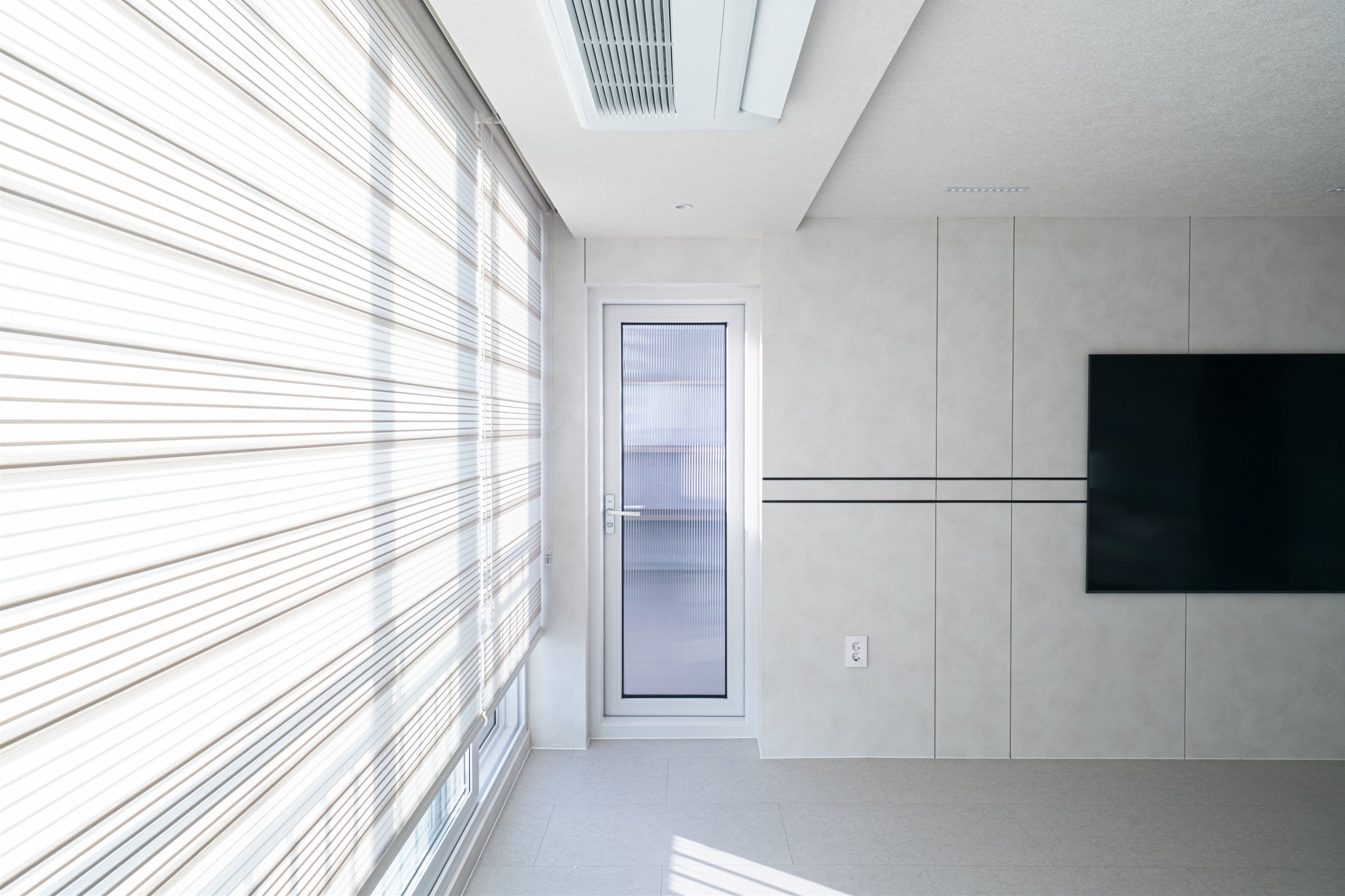 /user/d/designholic/editor/2512/6cc0c19b5c546195f5eb1df921c90572_1765240882_1235.jpg 이미지크게보기