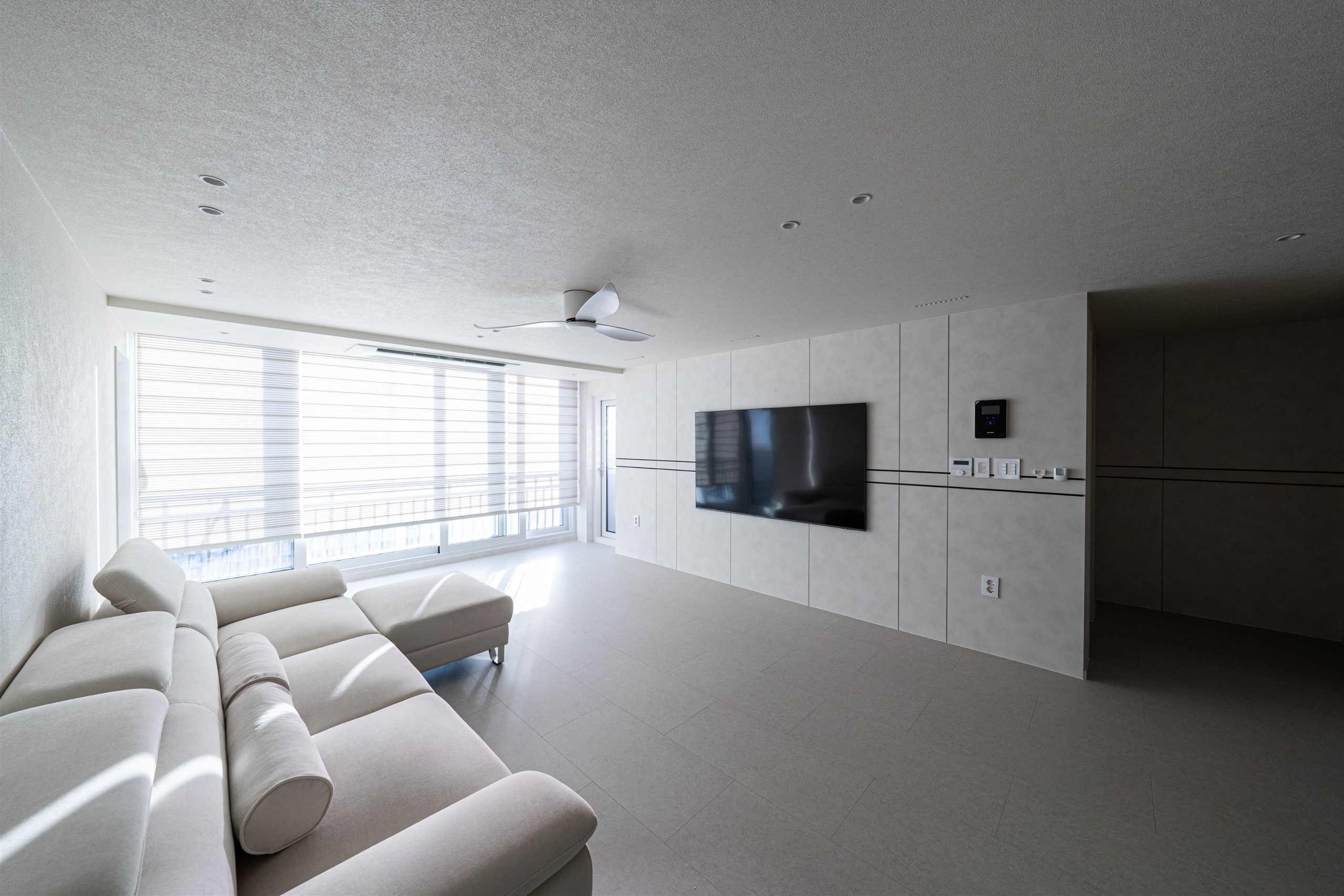 /user/d/designholic/editor/2512/6cc0c19b5c546195f5eb1df921c90572_1765240882_4232.jpg 이미지크게보기