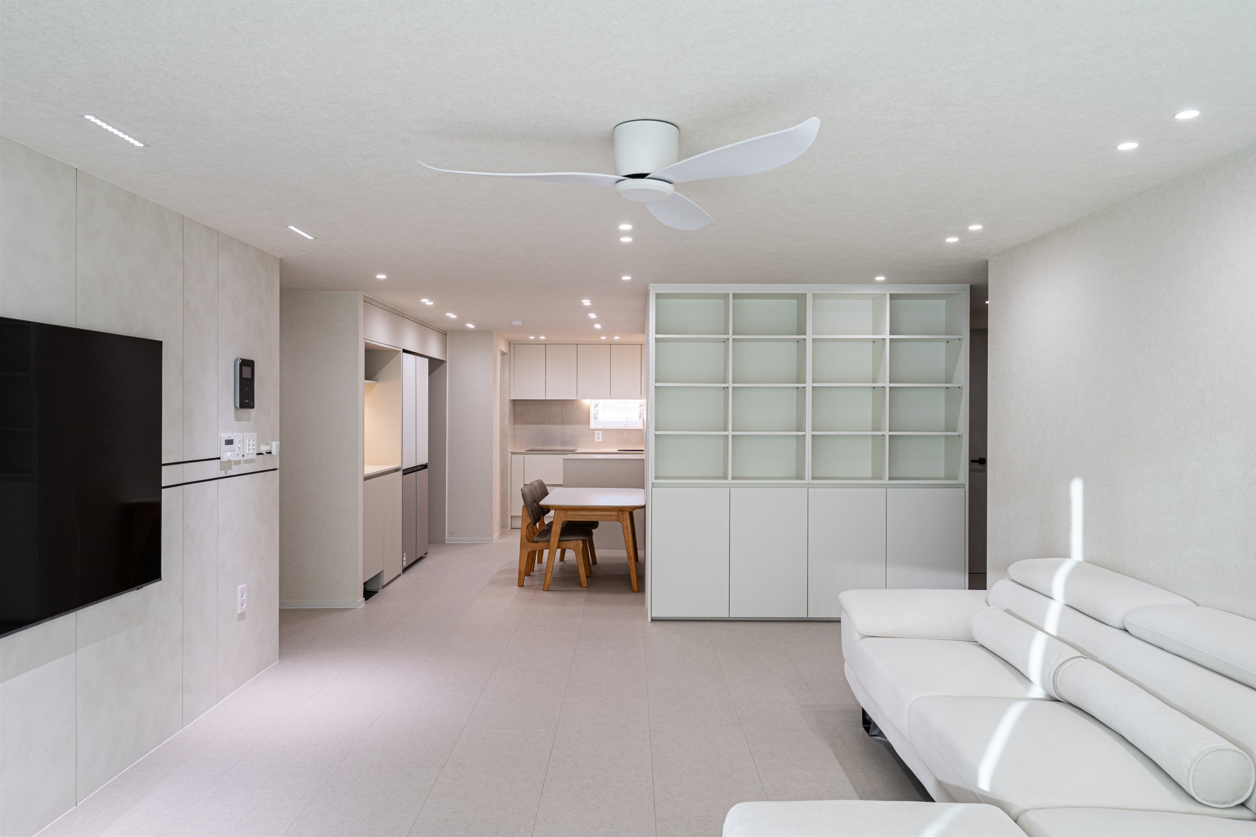 /user/d/designholic/editor/2512/6cc0c19b5c546195f5eb1df921c90572_1765240887_1017.jpg 이미지크게보기