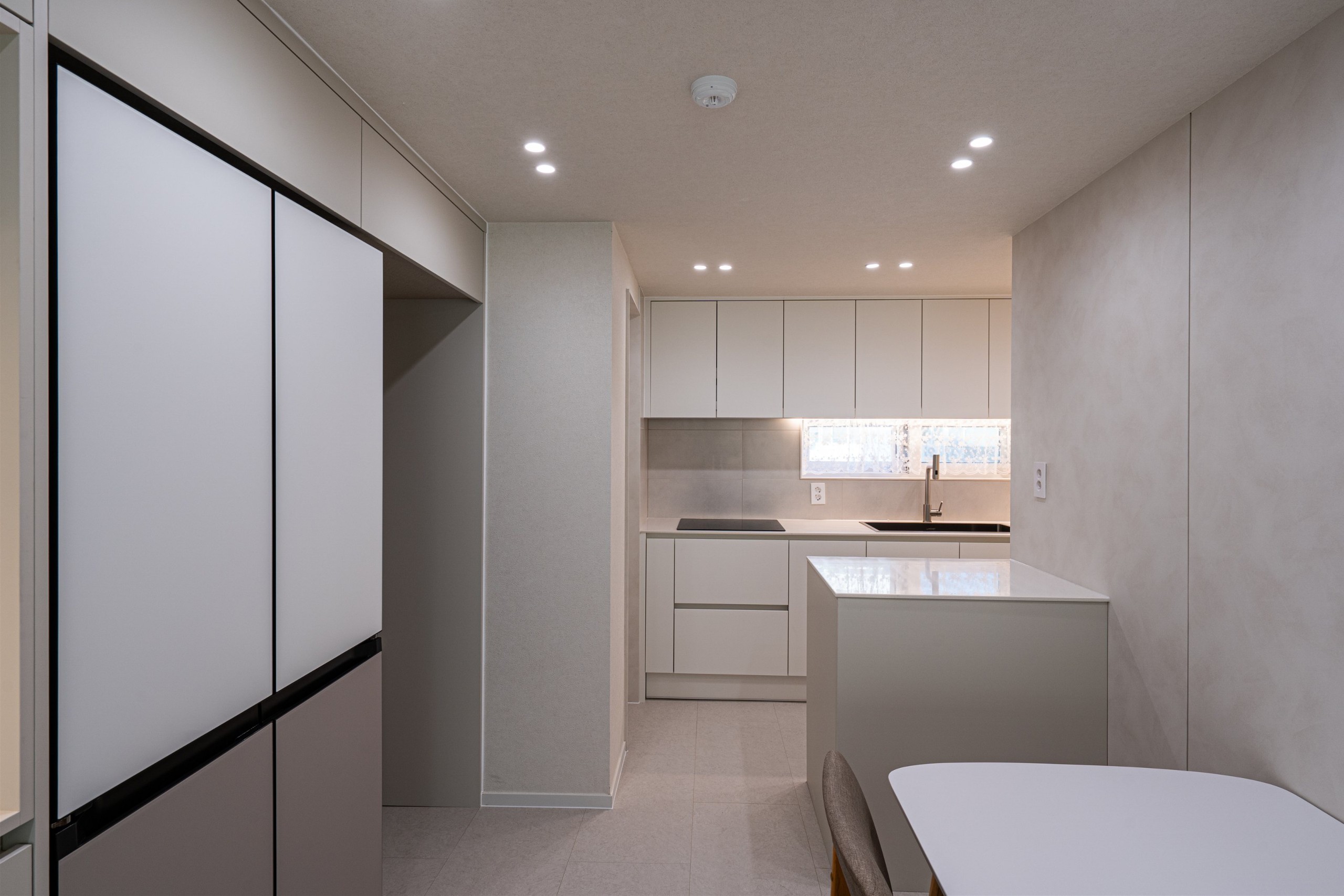 /user/d/designholic/editor/2512/6cc0c19b5c546195f5eb1df921c90572_1765240888_2471.jpg 이미지크게보기