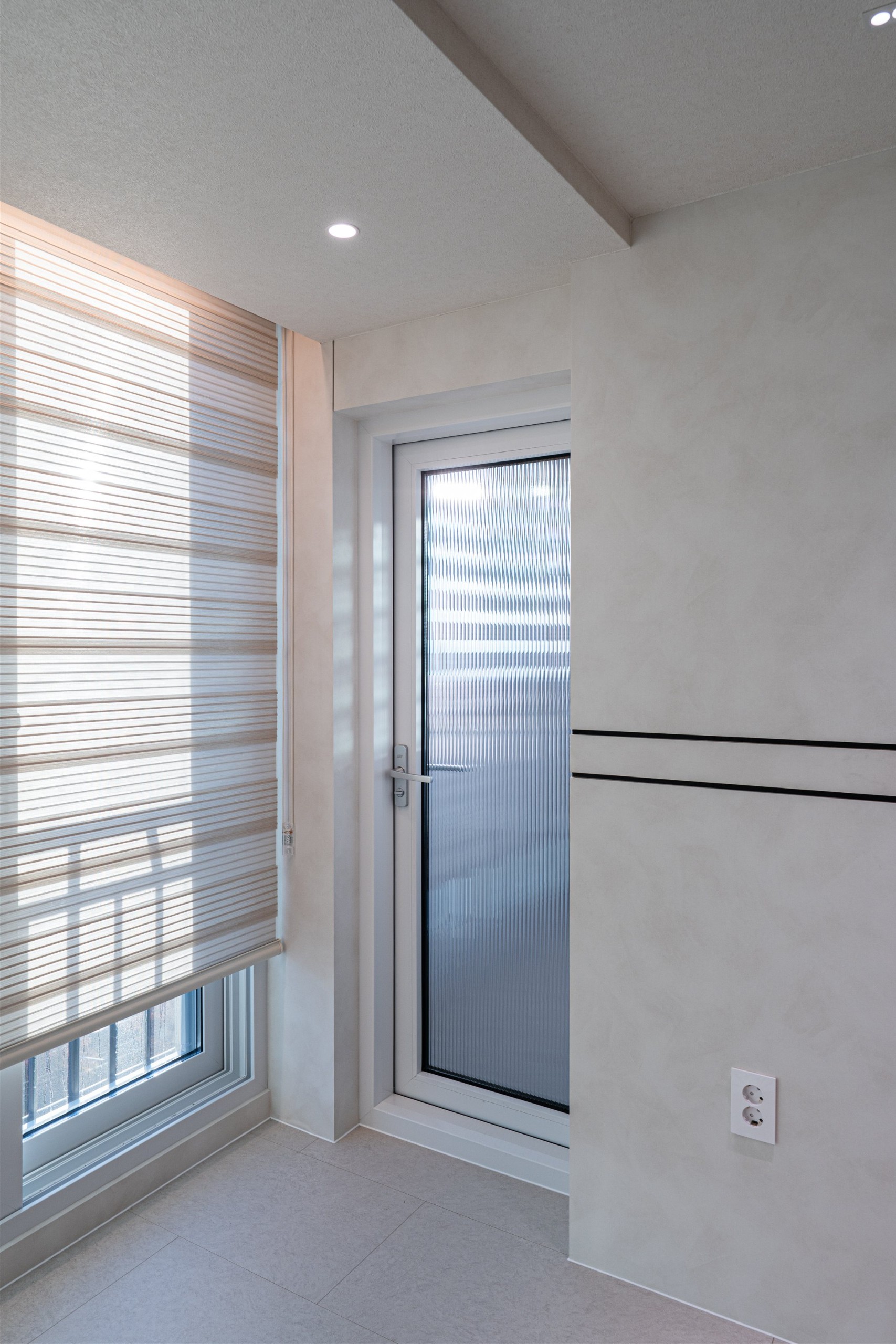 /user/d/designholic/editor/2512/6cc0c19b5c546195f5eb1df921c90572_1765240905_5146.jpg 이미지크게보기