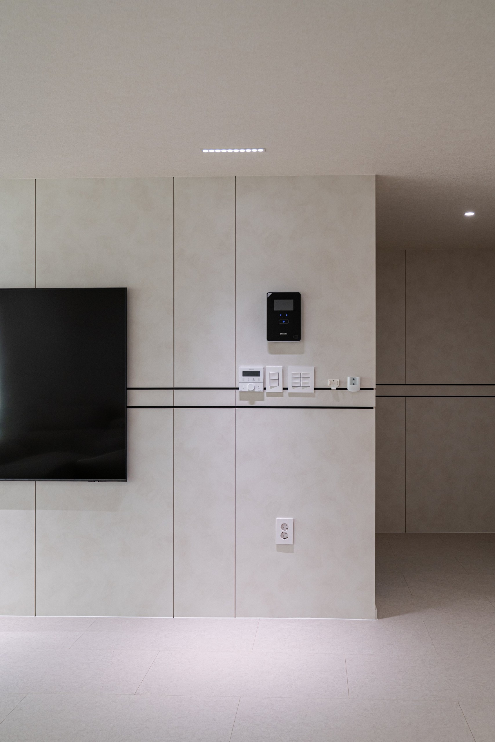 /user/d/designholic/editor/2512/6cc0c19b5c546195f5eb1df921c90572_1765240912_4761.jpg 이미지크게보기