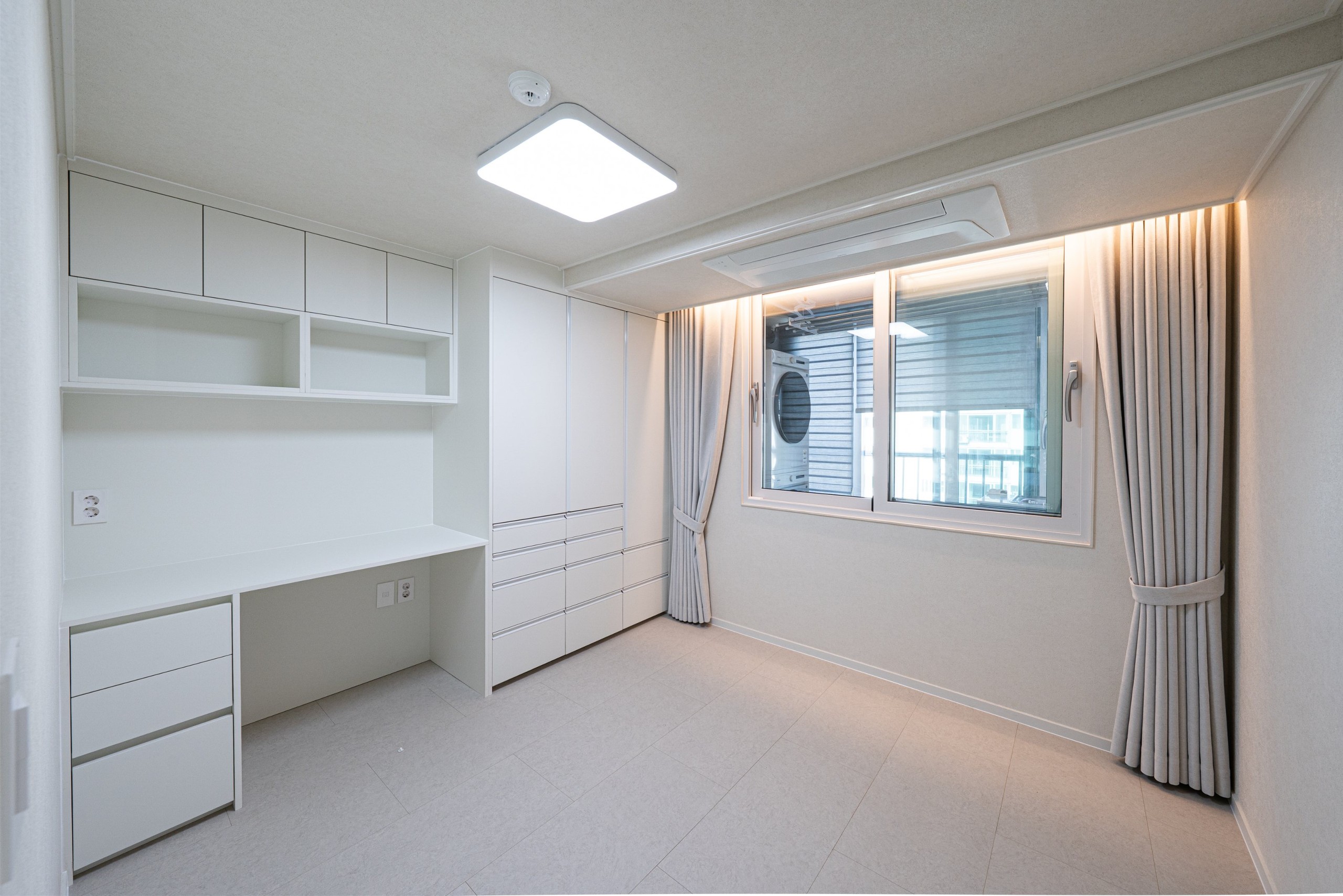 /user/d/designholic/editor/2512/6cc0c19b5c546195f5eb1df921c90572_1765240913_5377.jpg 이미지크게보기