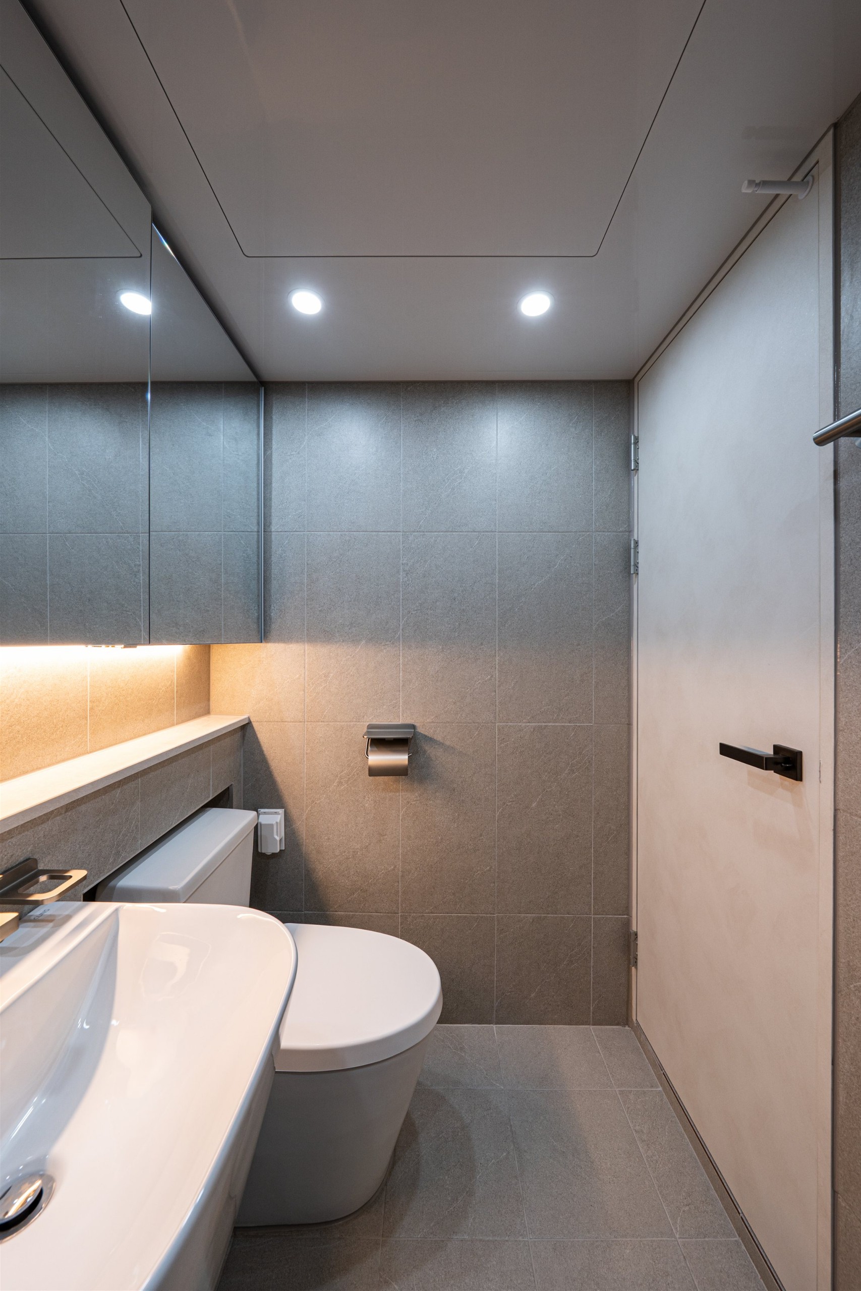 /user/d/designholic/editor/2512/6cc0c19b5c546195f5eb1df921c90572_1765240926_4642.jpg 이미지크게보기