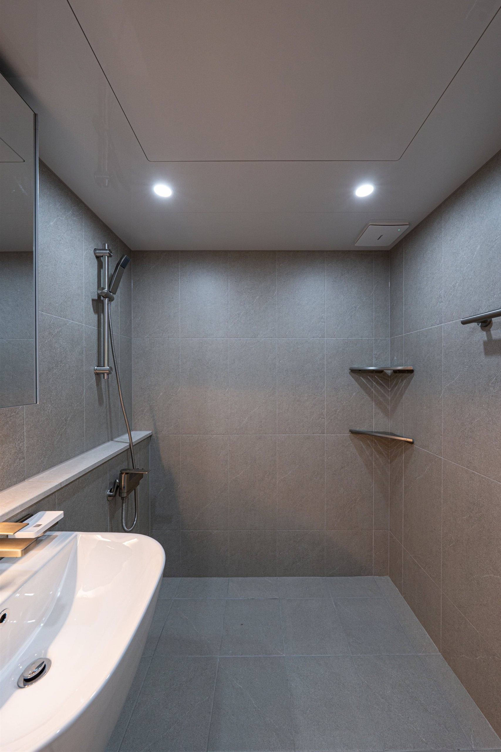 /user/d/designholic/editor/2512/6cc0c19b5c546195f5eb1df921c90572_1765240946_5956.jpg 이미지크게보기