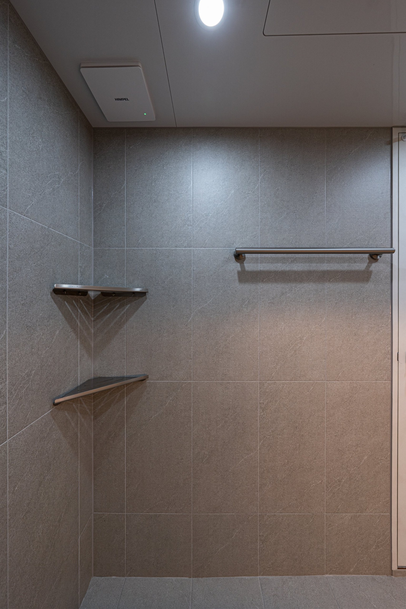 /user/d/designholic/editor/2512/6cc0c19b5c546195f5eb1df921c90572_1765240952_3857.jpg 이미지크게보기