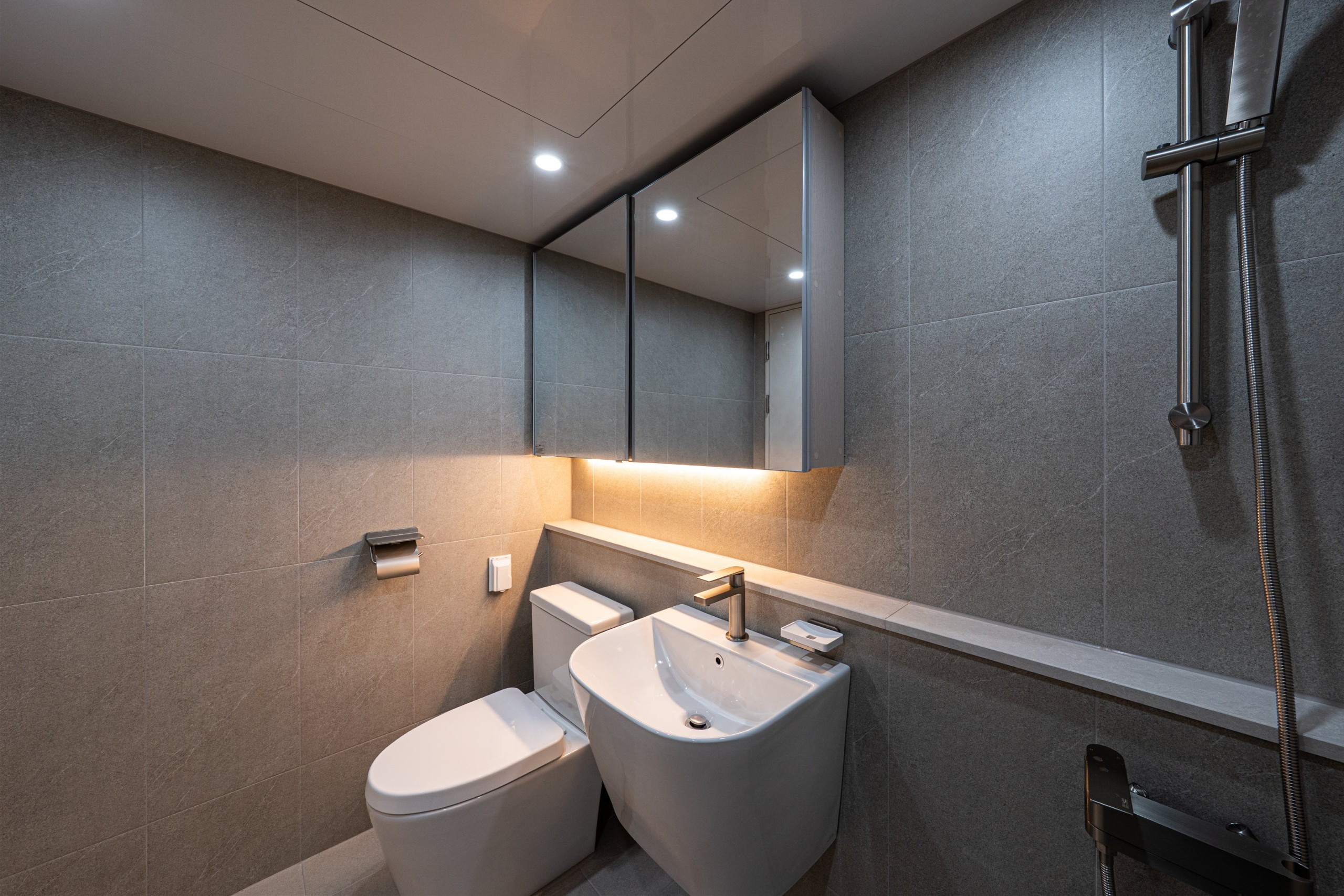 /user/d/designholic/editor/2512/6cc0c19b5c546195f5eb1df921c90572_1765240952_5467.jpg 이미지크게보기