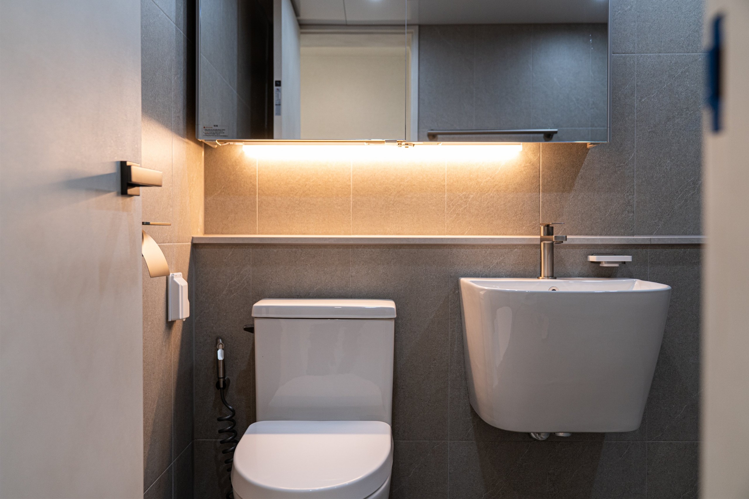 /user/d/designholic/editor/2512/6cc0c19b5c546195f5eb1df921c90572_1765240953_1754.jpg 이미지크게보기