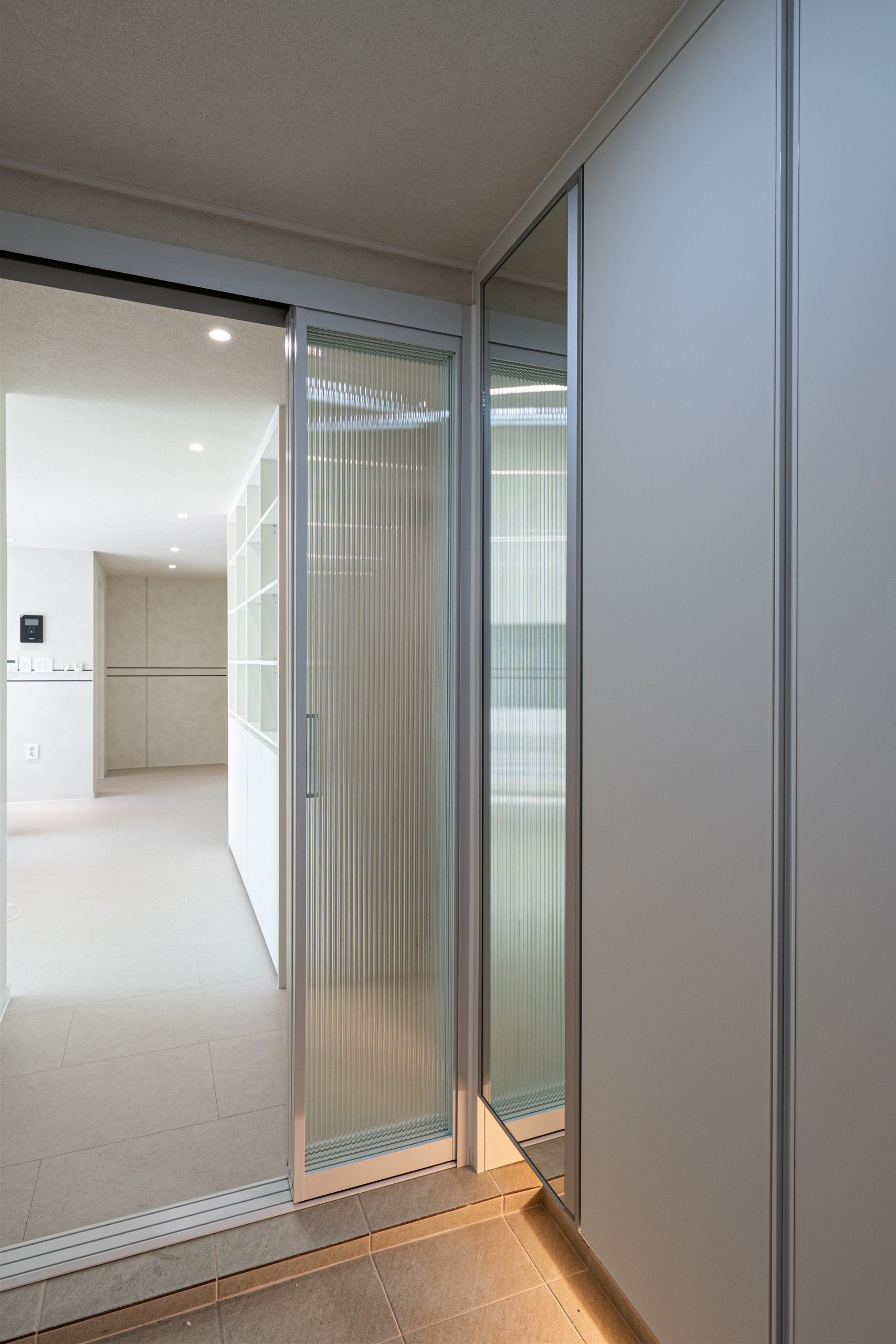 /user/d/designholic/editor/2512/6cc0c19b5c546195f5eb1df921c90572_1765240965_2052.jpg 이미지크게보기