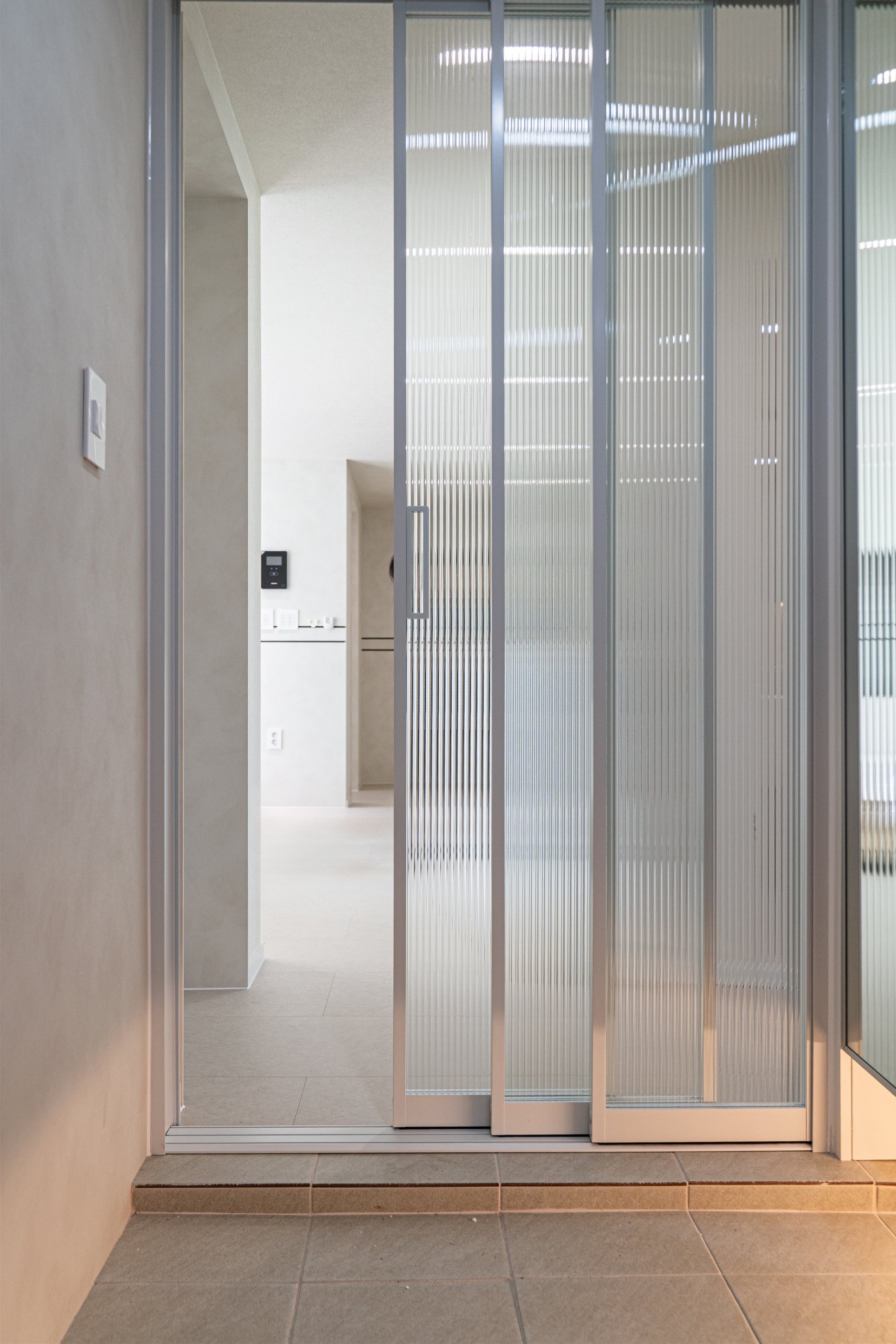 /user/d/designholic/editor/2512/6cc0c19b5c546195f5eb1df921c90572_1765240965_4993.jpg 이미지크게보기