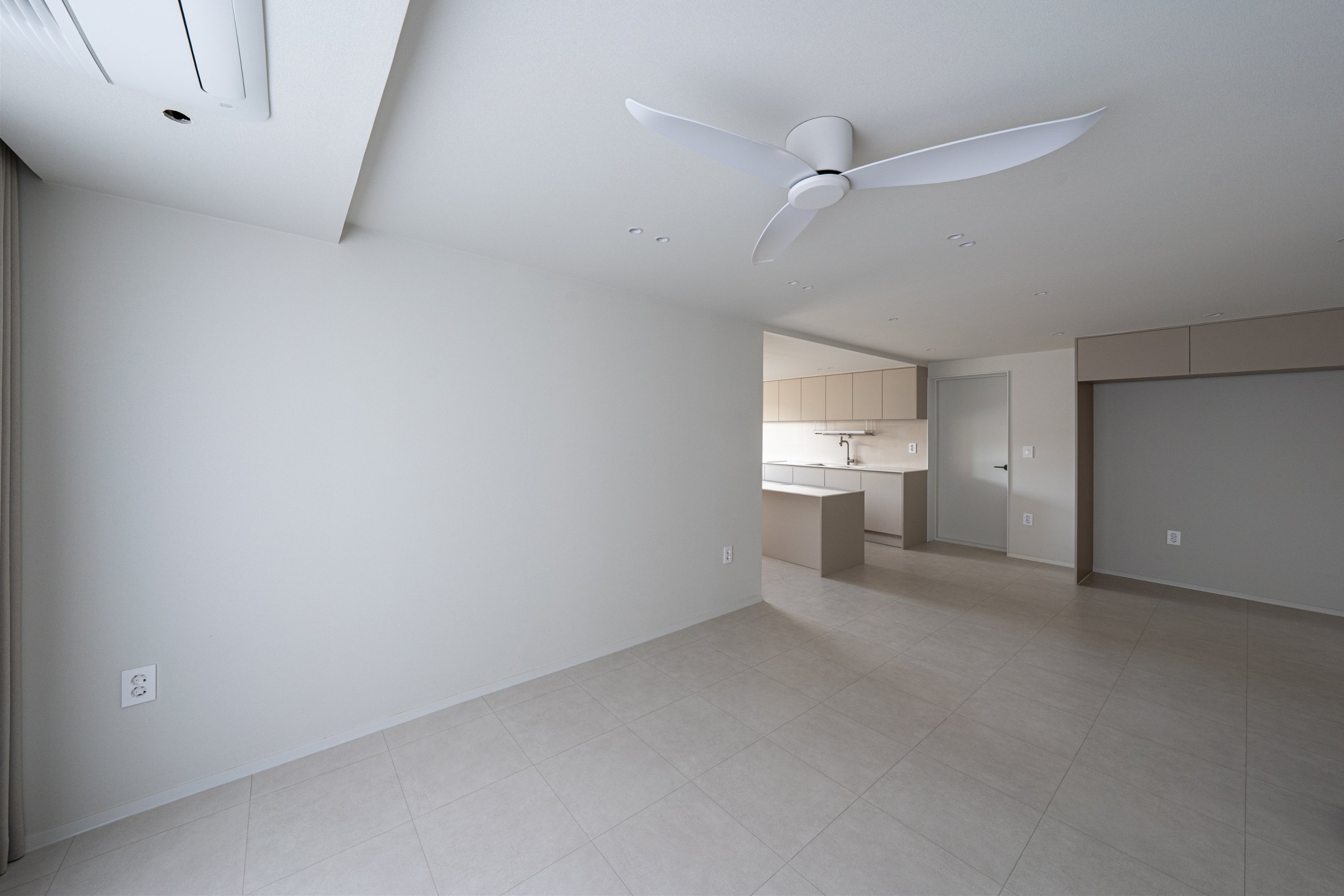 /user/d/designholic/editor/2601/5166de39b1e45b8d9e4877513dff9627_1768444392_7527.jpg 이미지크게보기