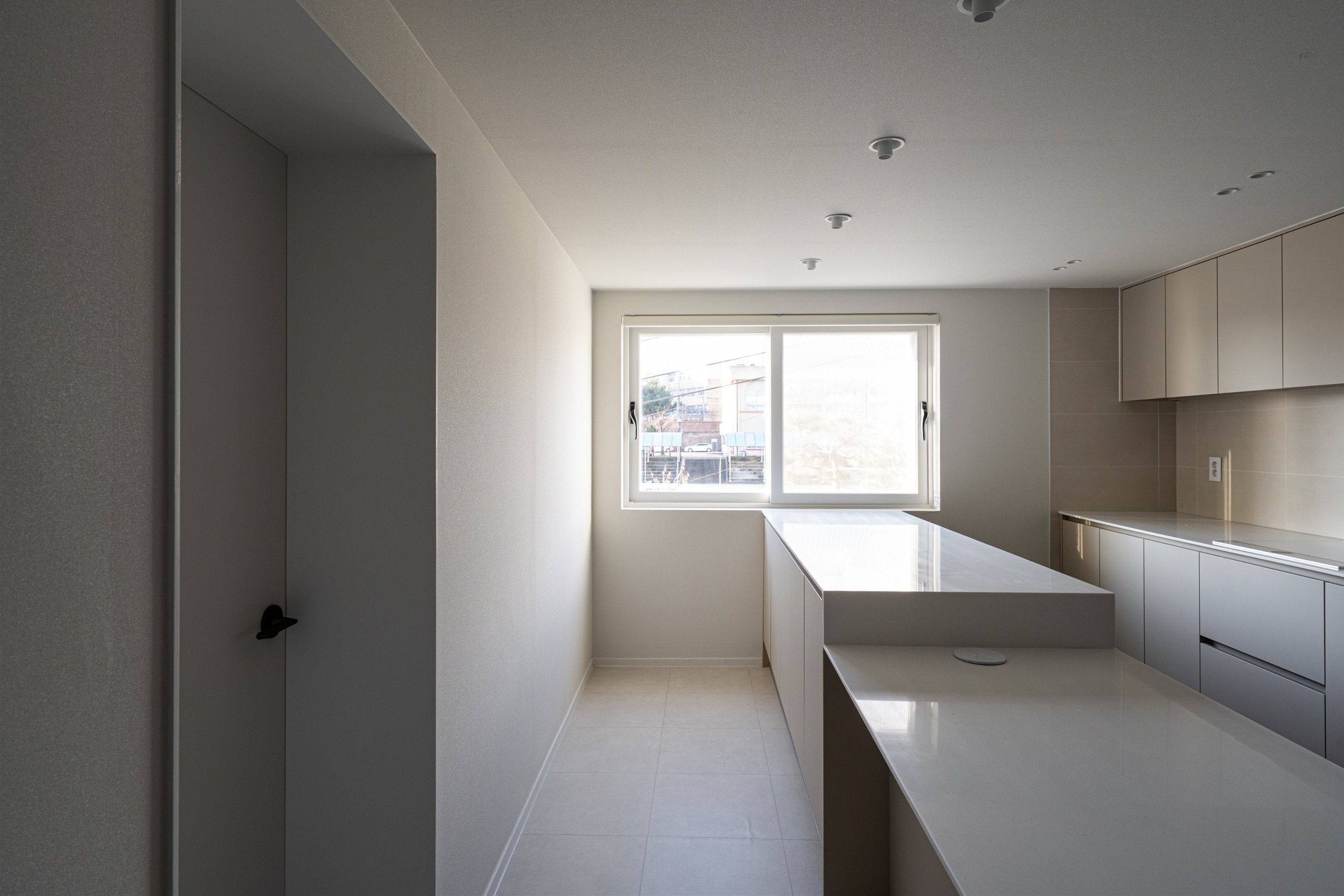 /user/d/designholic/editor/2601/5166de39b1e45b8d9e4877513dff9627_1768444393_043.jpg 이미지크게보기