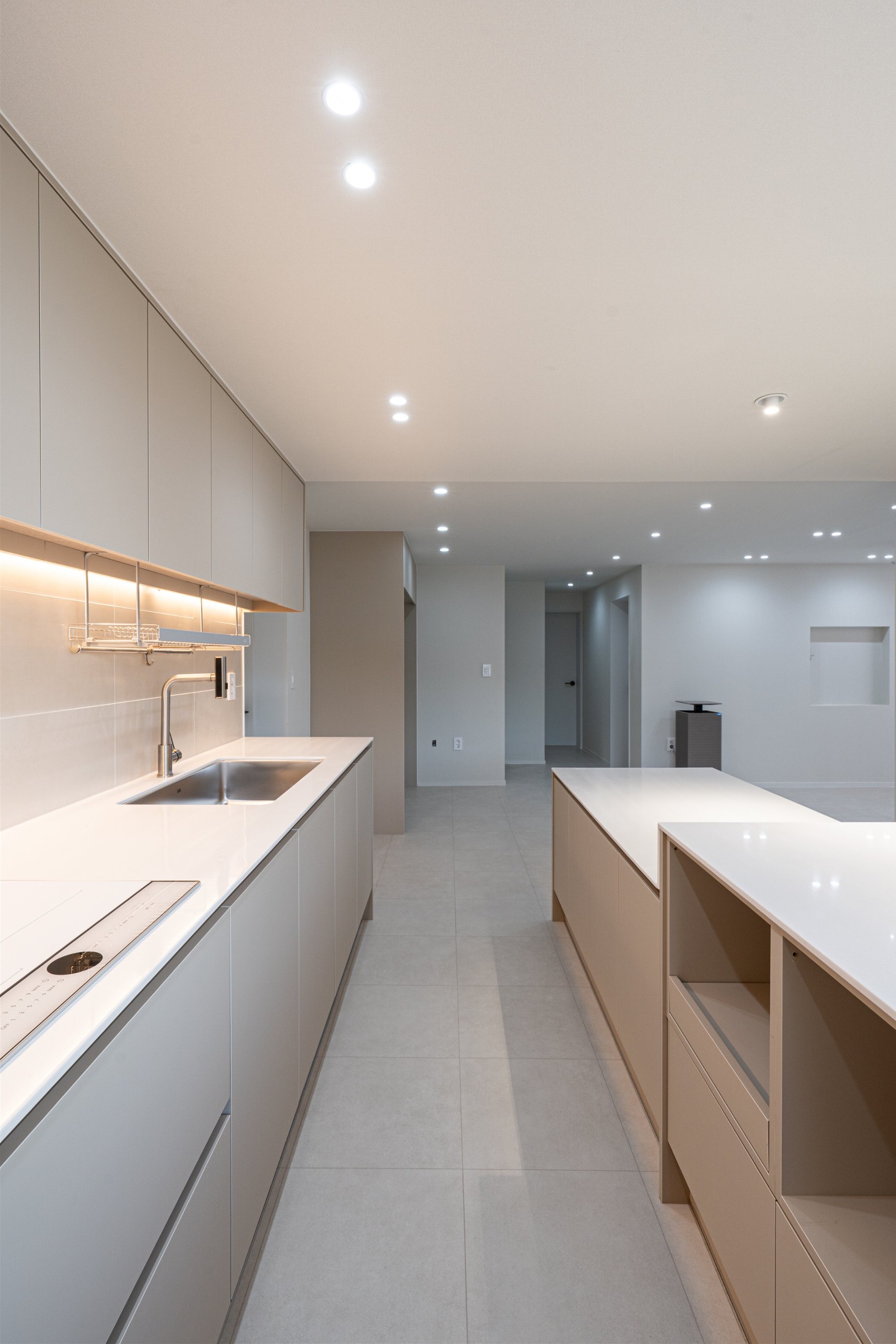 /user/d/designholic/editor/2601/5166de39b1e45b8d9e4877513dff9627_1768444398_2677.jpg 이미지크게보기