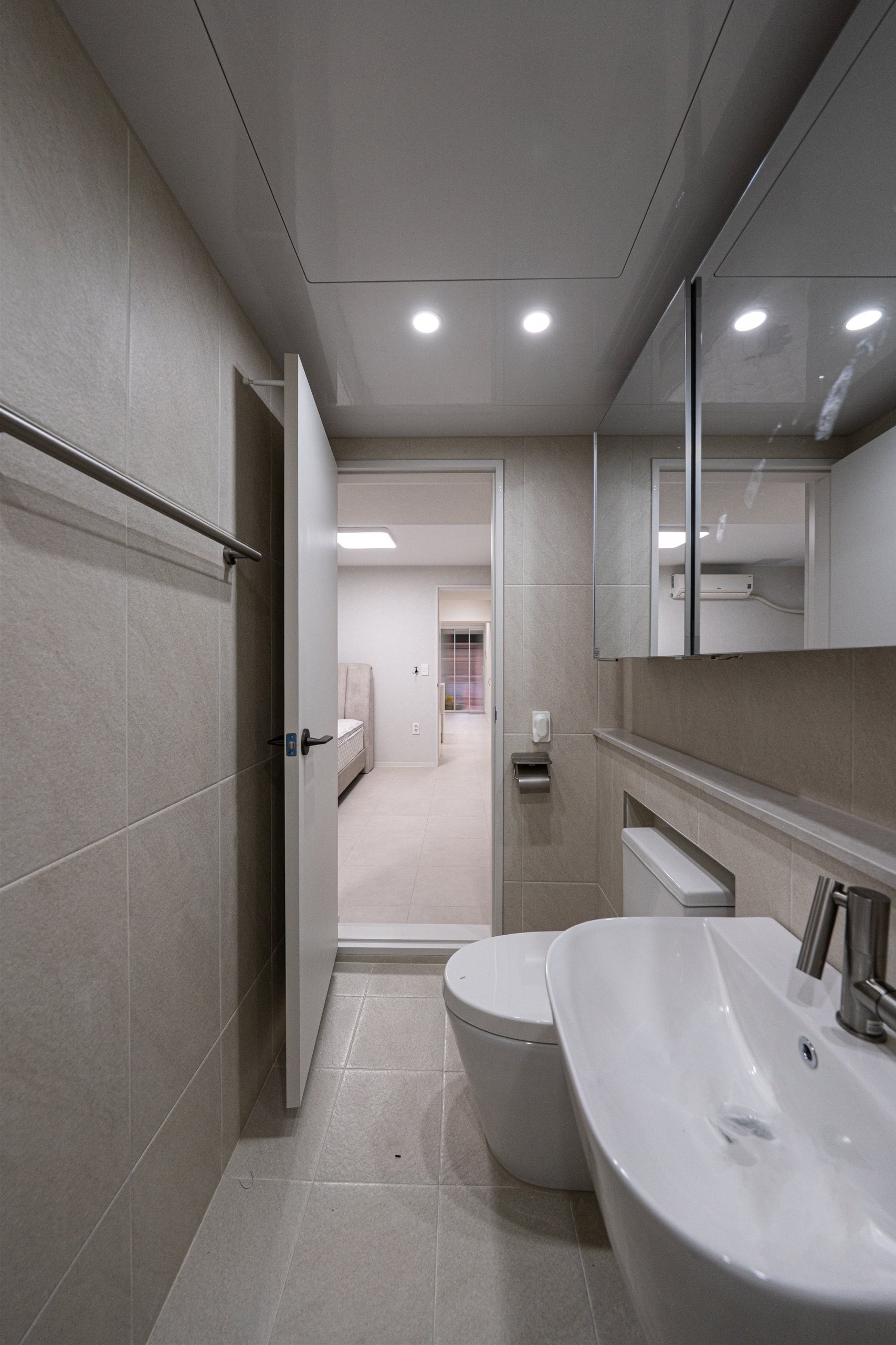 /user/d/designholic/editor/2601/5166de39b1e45b8d9e4877513dff9627_1768444482_496.jpg 이미지크게보기