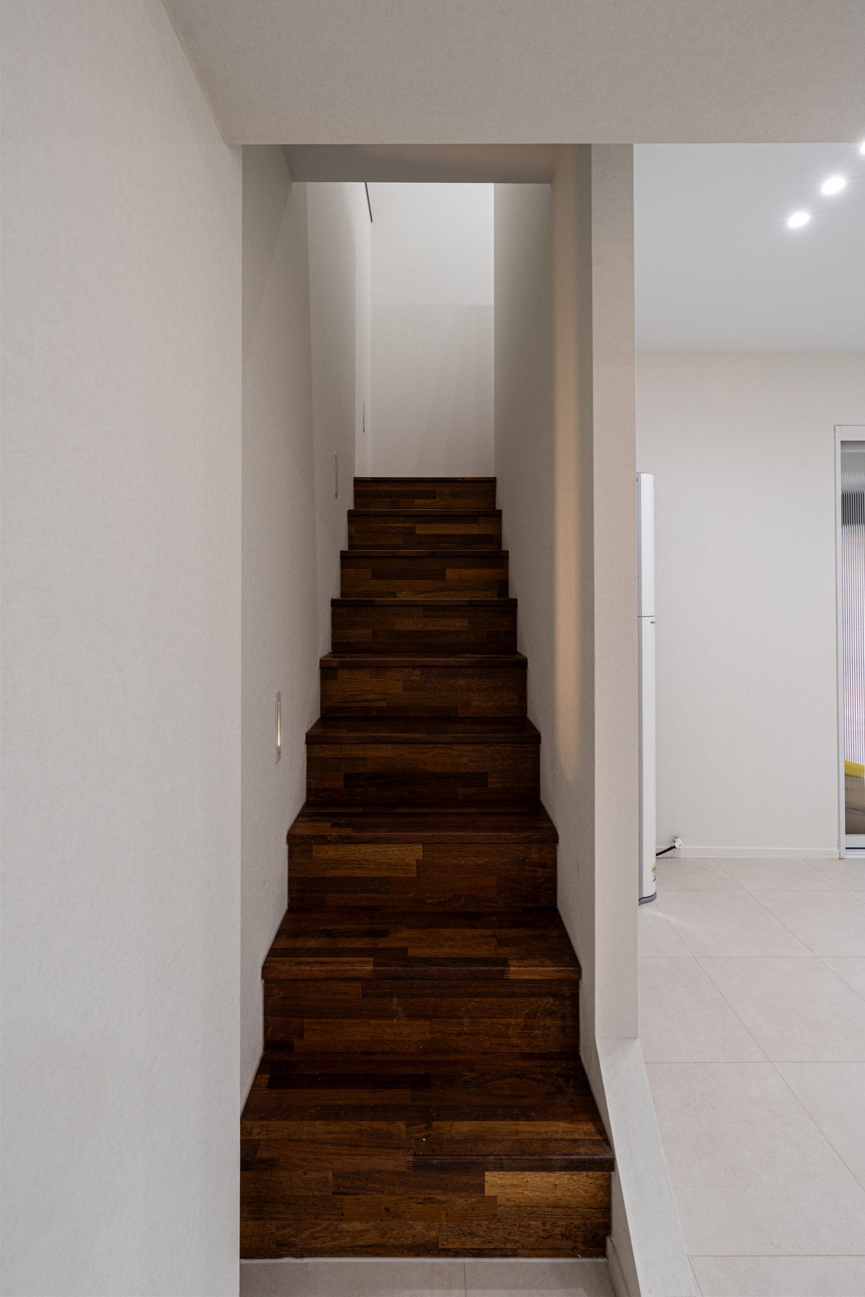 /user/d/designholic/editor/2601/5166de39b1e45b8d9e4877513dff9627_1768444490_5817.jpg 이미지크게보기