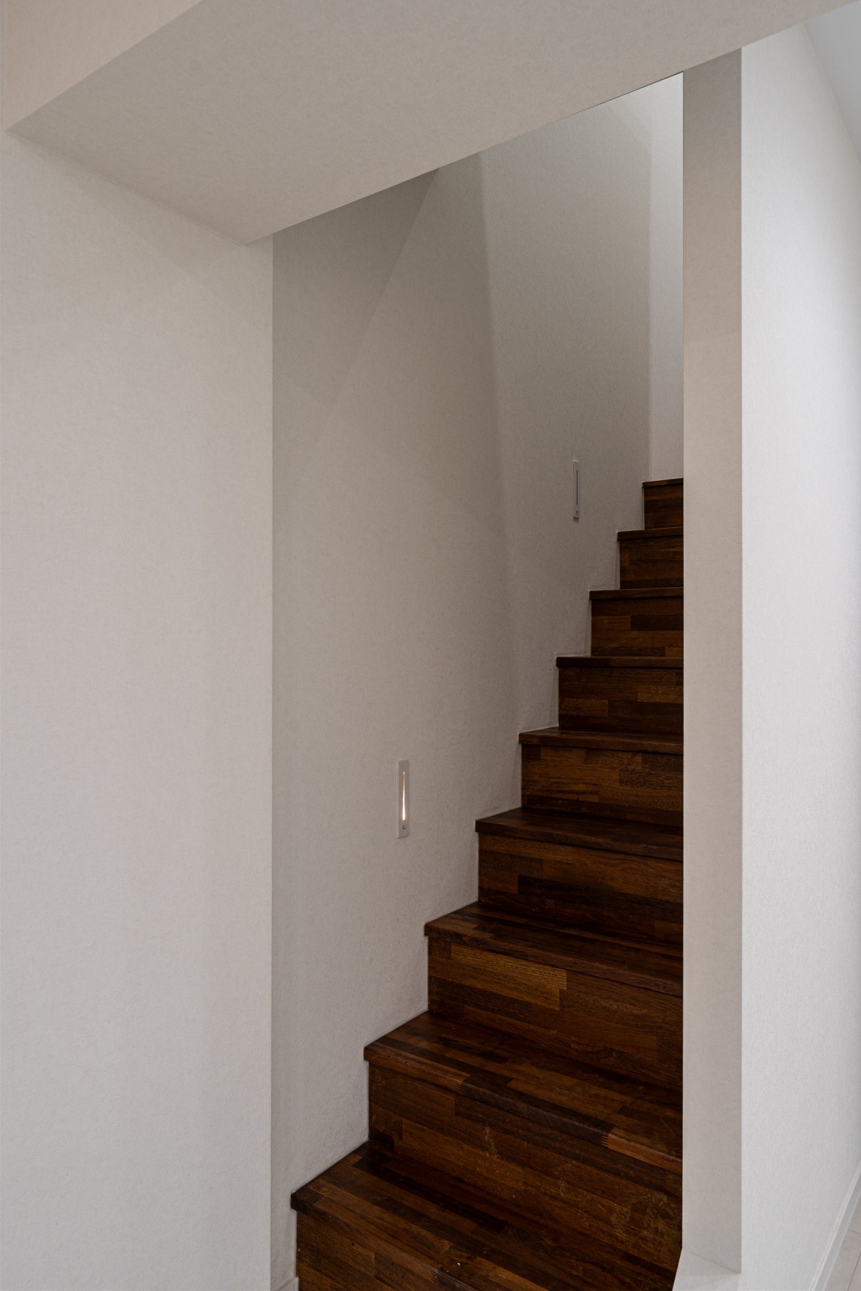 /user/d/designholic/editor/2601/5166de39b1e45b8d9e4877513dff9627_1768444490_7268.jpg 이미지크게보기