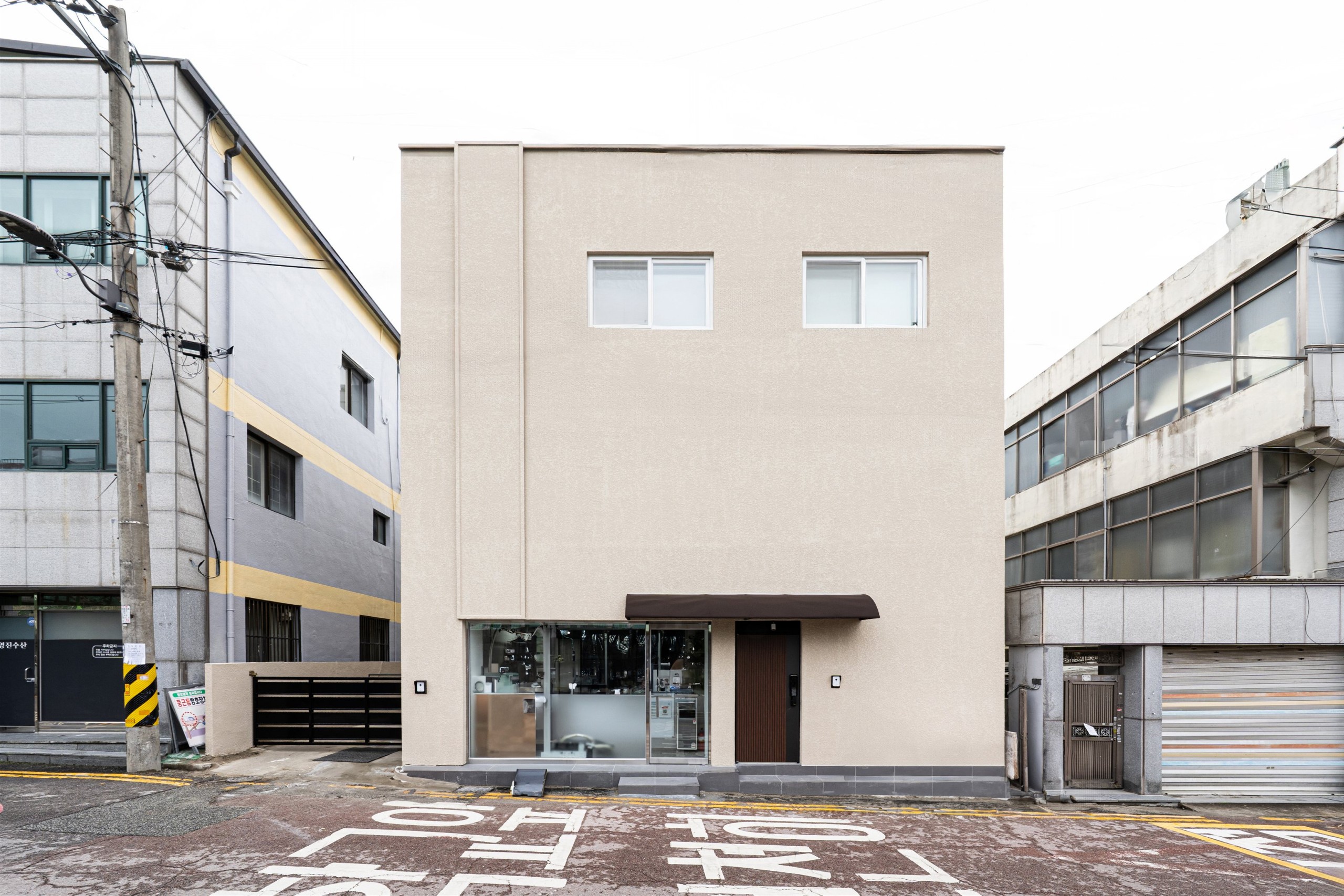 /user/d/designholic/editor/2601/5166de39b1e45b8d9e4877513dff9627_1768444579_0299.jpg 이미지크게보기