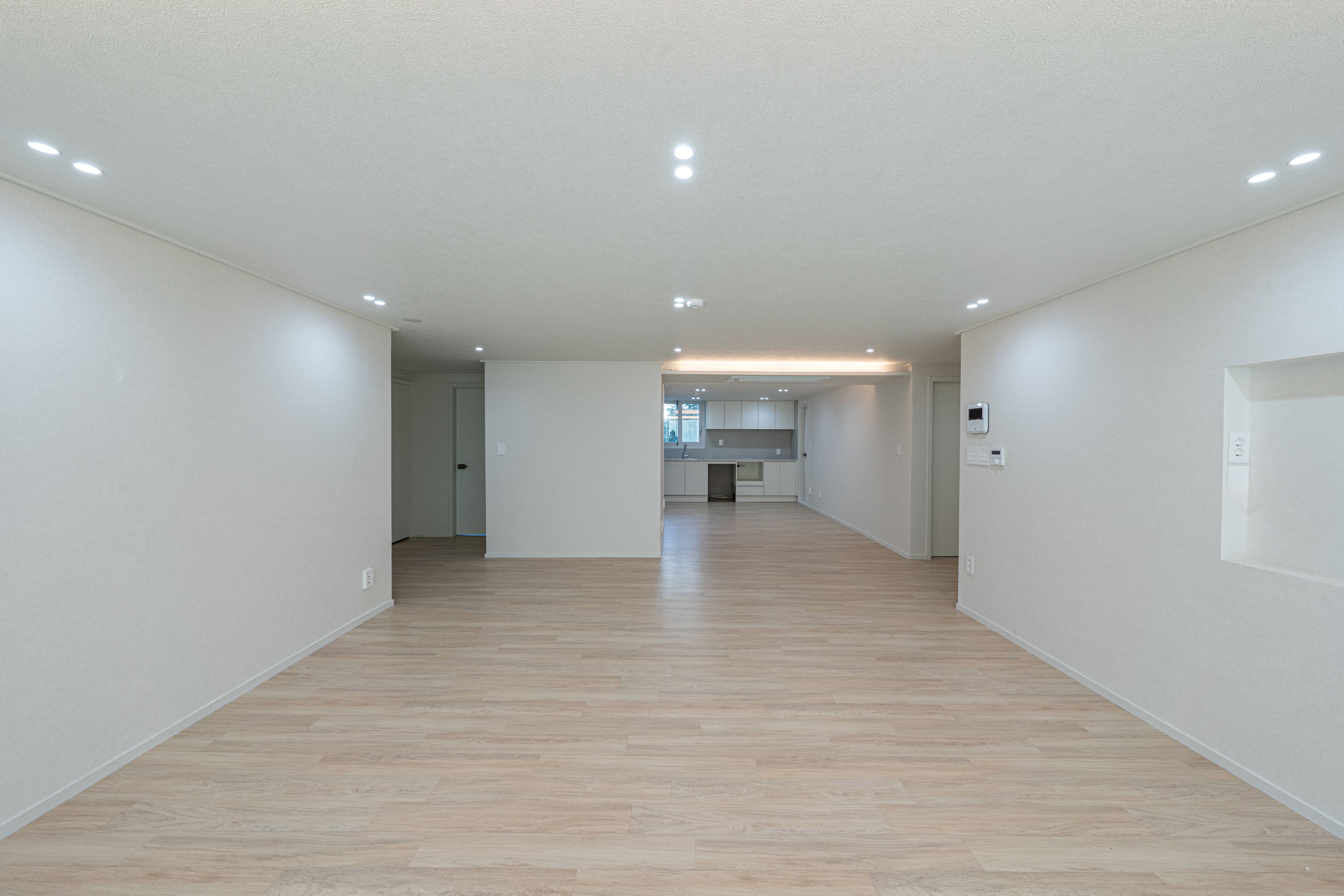 /user/d/designholic/editor/2603/5dc4421a903937ca69570e315d4136b0_1773645952_1262.jpg 이미지크게보기