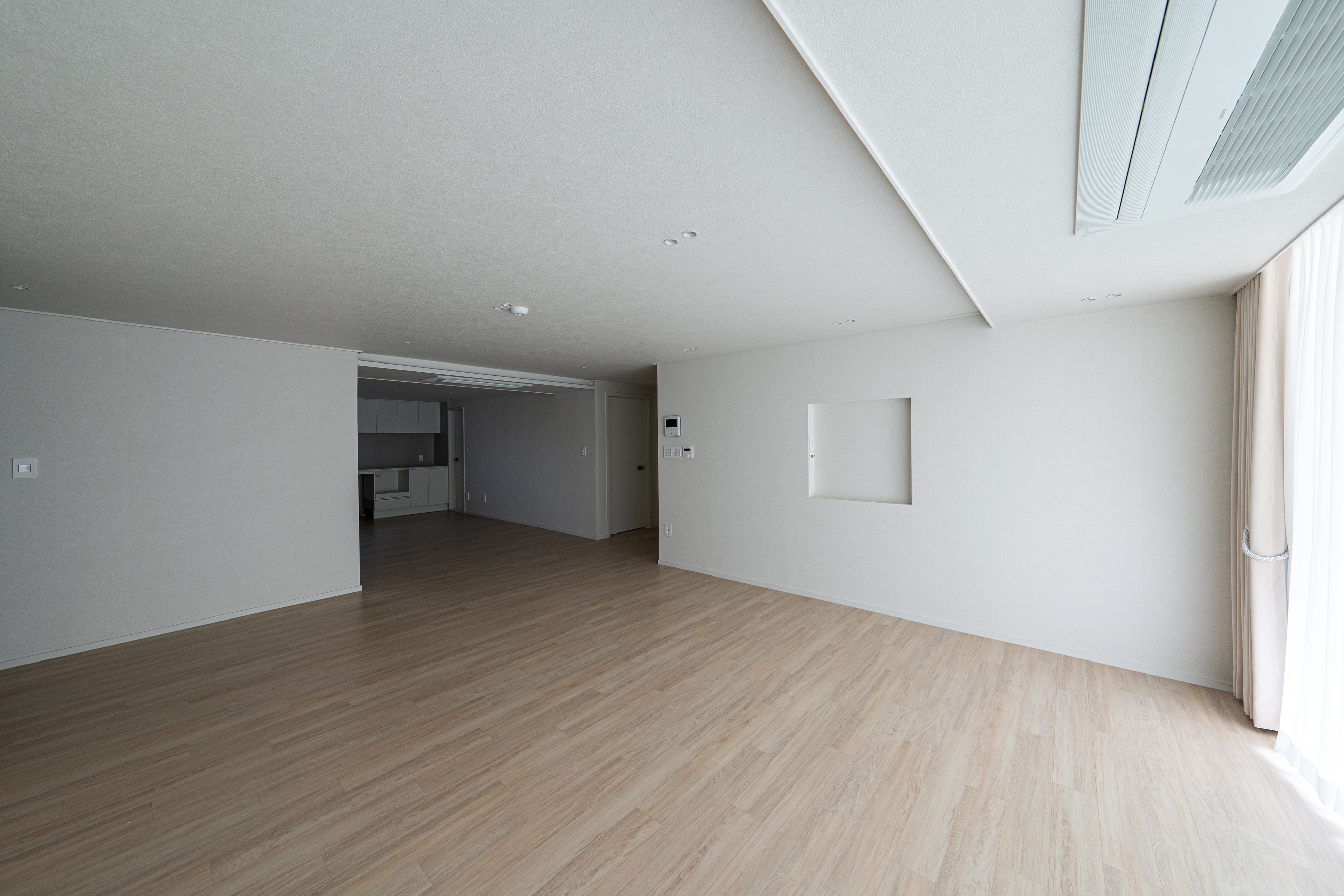 /user/d/designholic/editor/2603/5dc4421a903937ca69570e315d4136b0_1773645954_7485.jpg 이미지크게보기