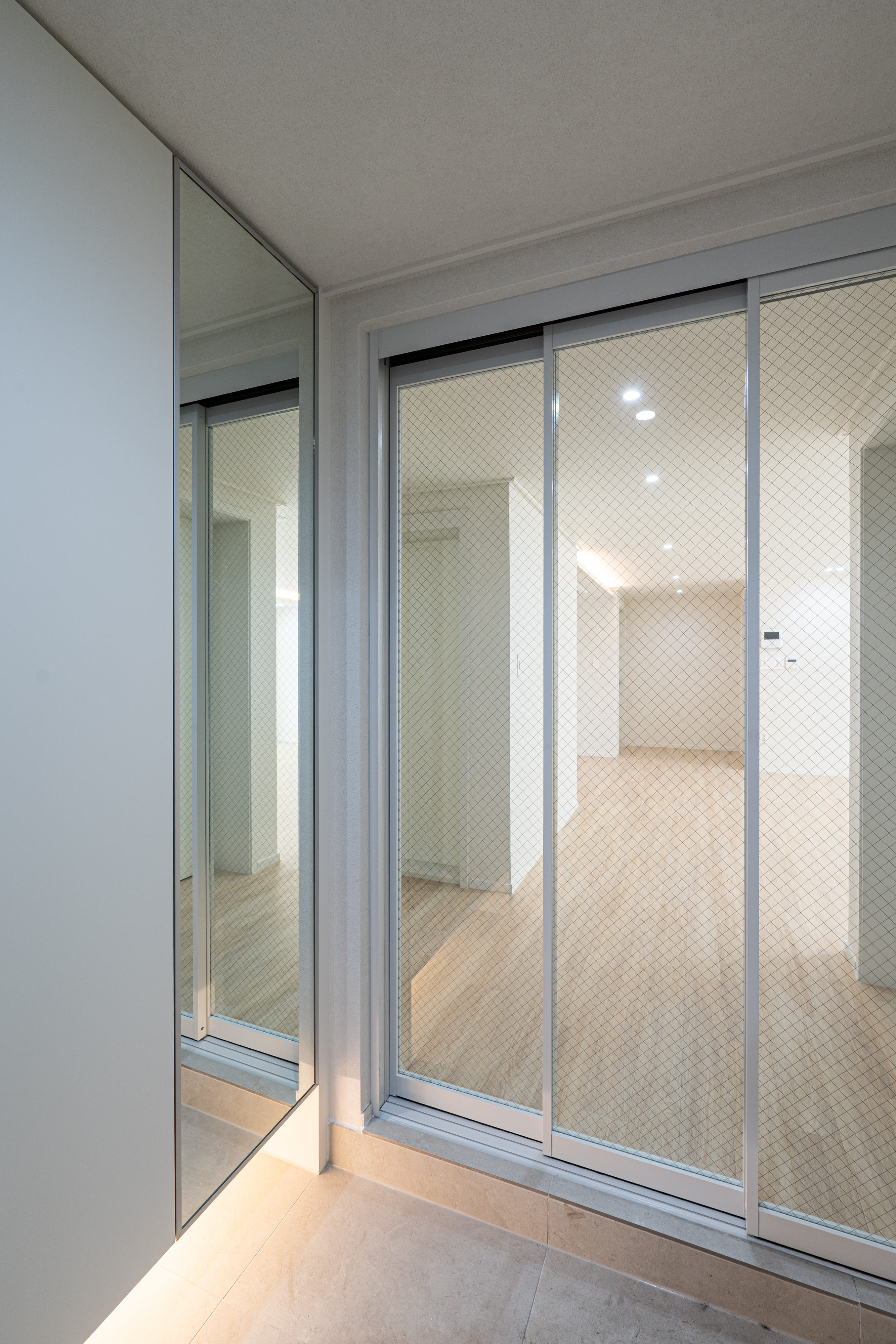 /user/d/designholic/editor/2603/5dc4421a903937ca69570e315d4136b0_1773646010_1032.jpg 이미지크게보기