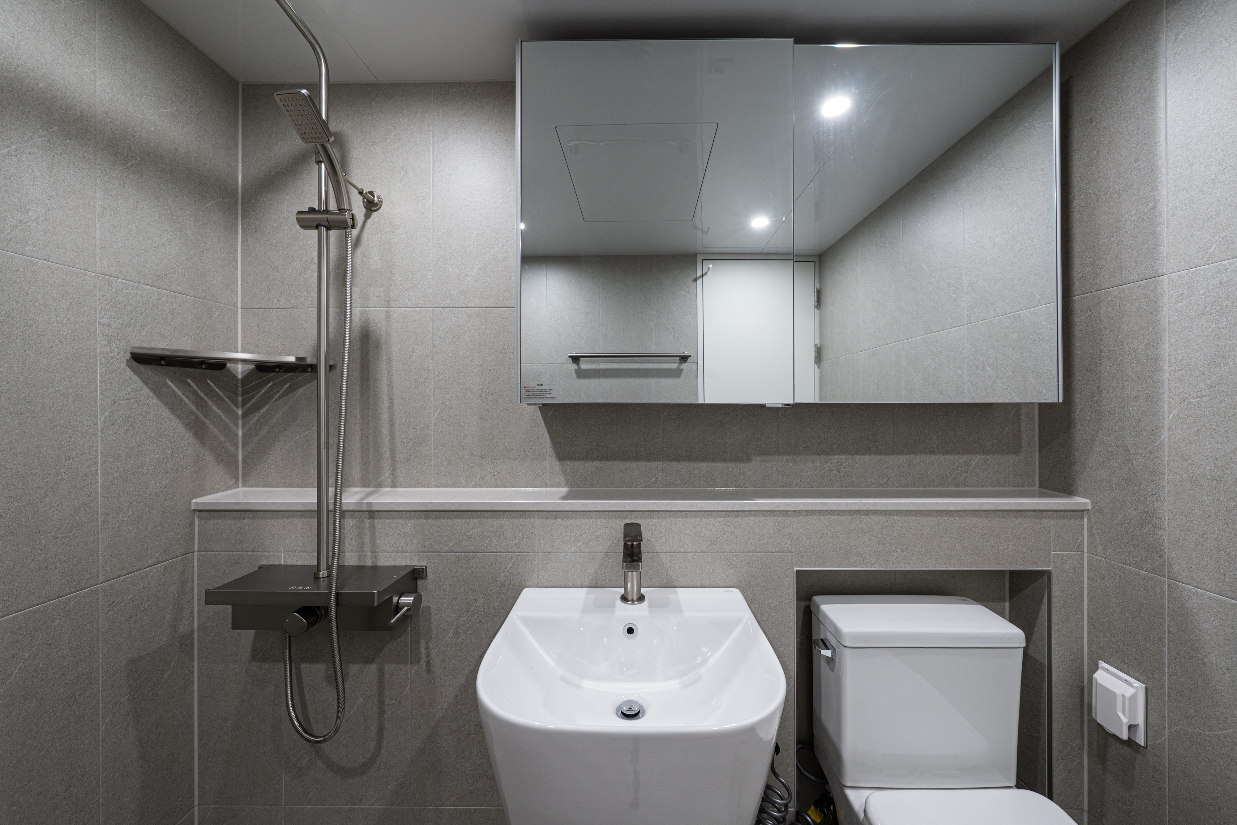 /user/d/designholic/editor/2603/5dc4421a903937ca69570e315d4136b0_1773646063_7356.jpg 이미지크게보기