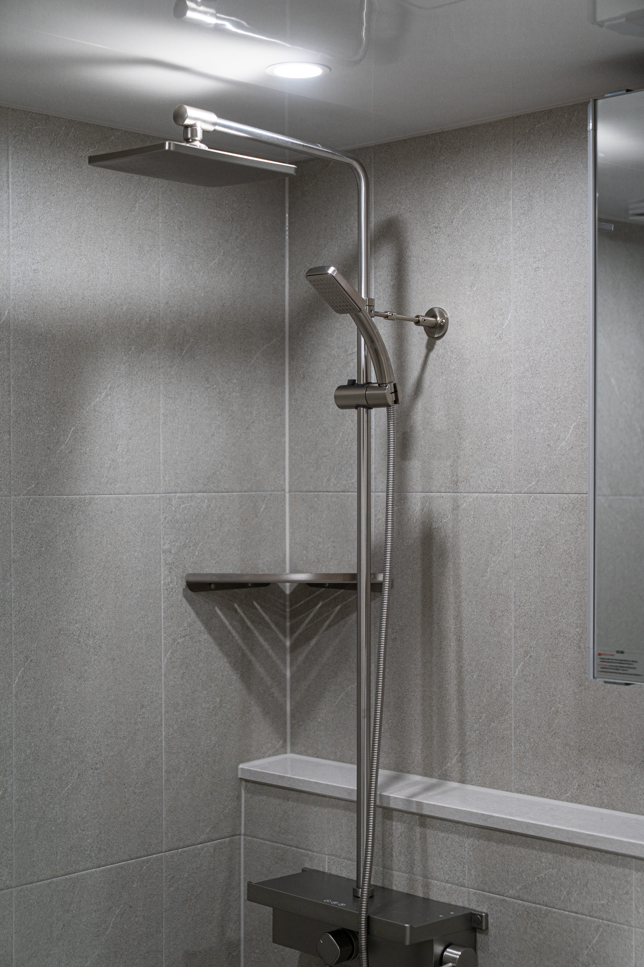 /user/d/designholic/editor/2603/5dc4421a903937ca69570e315d4136b0_1773646064_1186.jpg 이미지크게보기