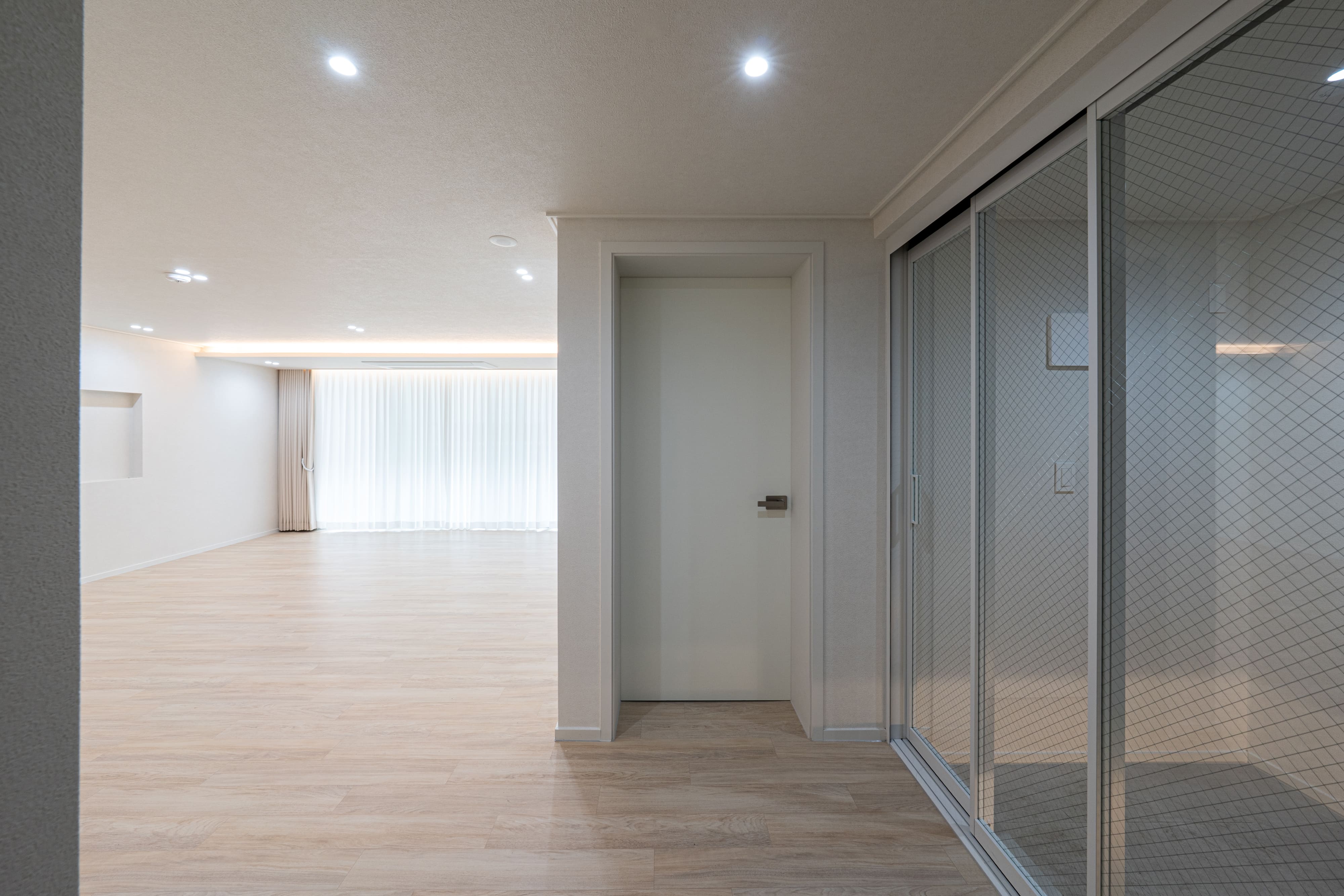 /user/d/designholic/editor/2603/5dc4421a903937ca69570e315d4136b0_1773646065_6118.jpg 이미지크게보기