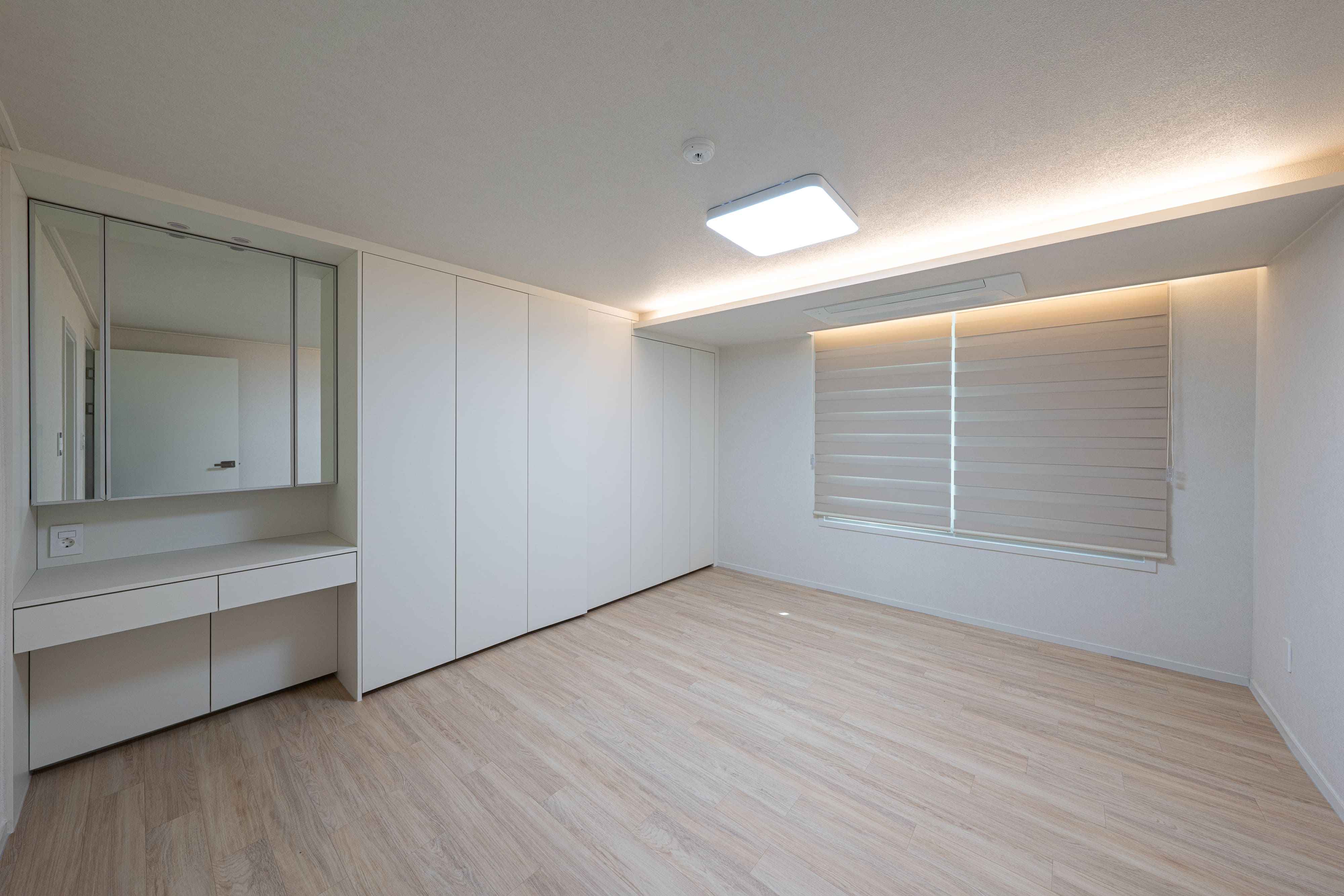 /user/d/designholic/editor/2603/5dc4421a903937ca69570e315d4136b0_1773646151_9004.jpg 이미지크게보기