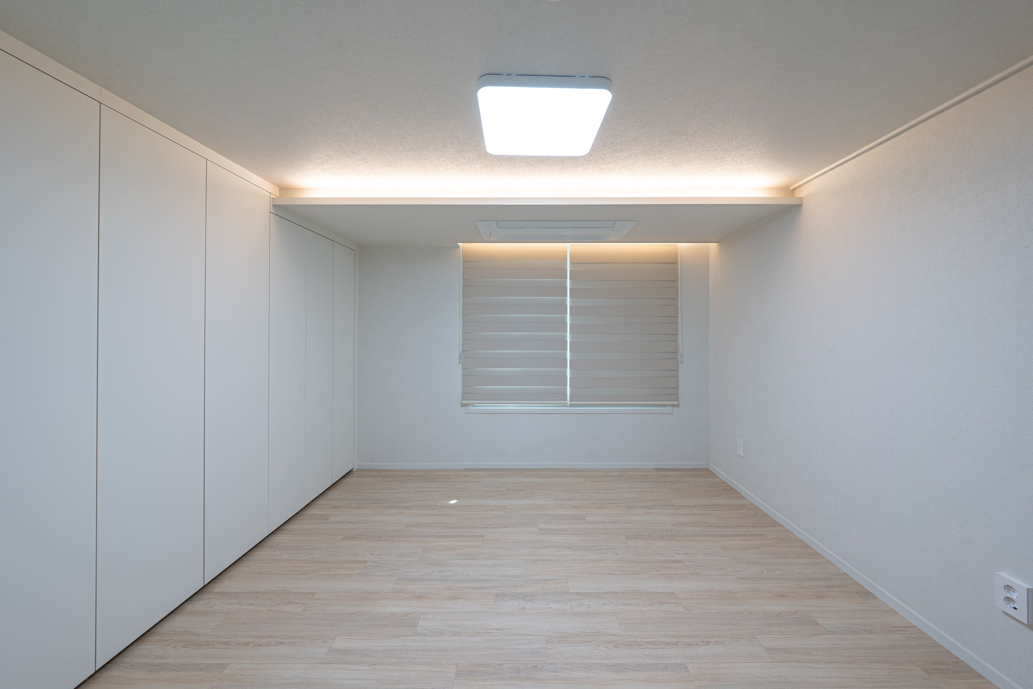 /user/d/designholic/editor/2603/5dc4421a903937ca69570e315d4136b0_1773646152_1422.jpg 이미지크게보기