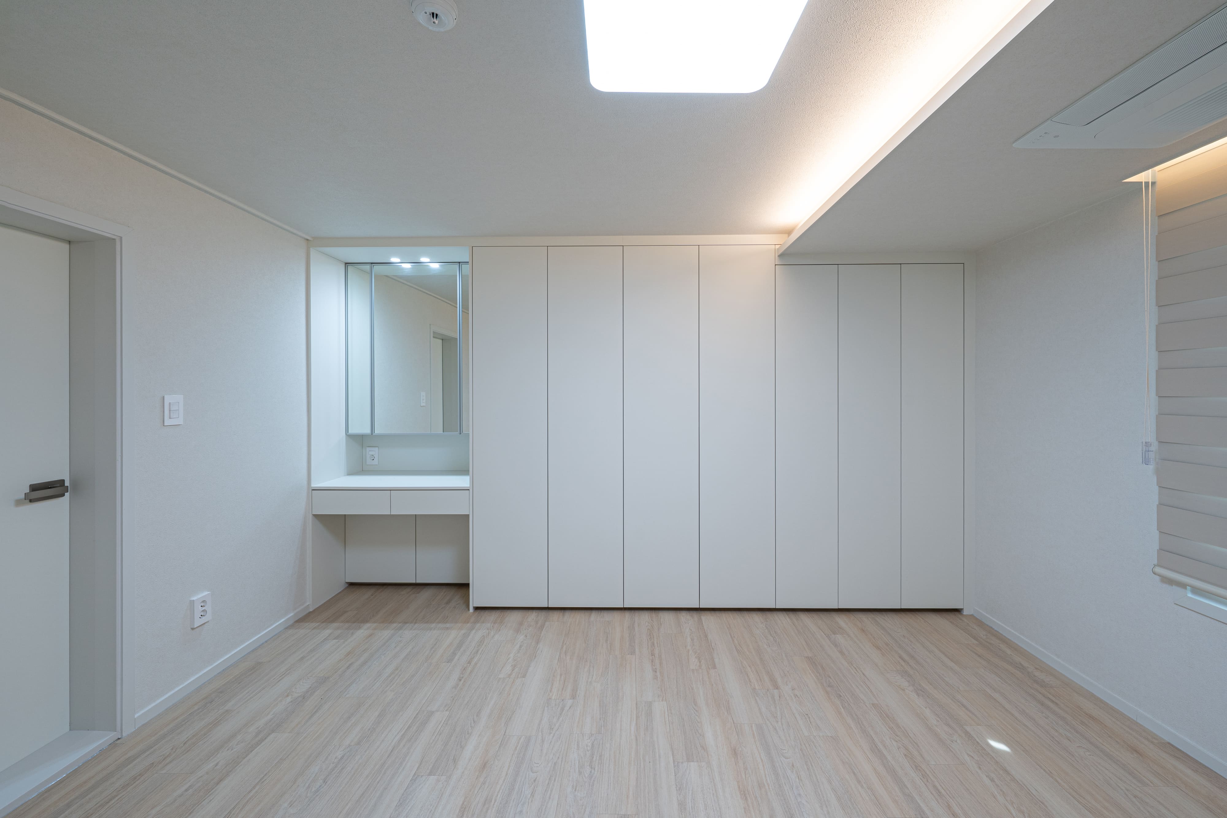 /user/d/designholic/editor/2603/5dc4421a903937ca69570e315d4136b0_1773646372_5191.jpg 이미지크게보기