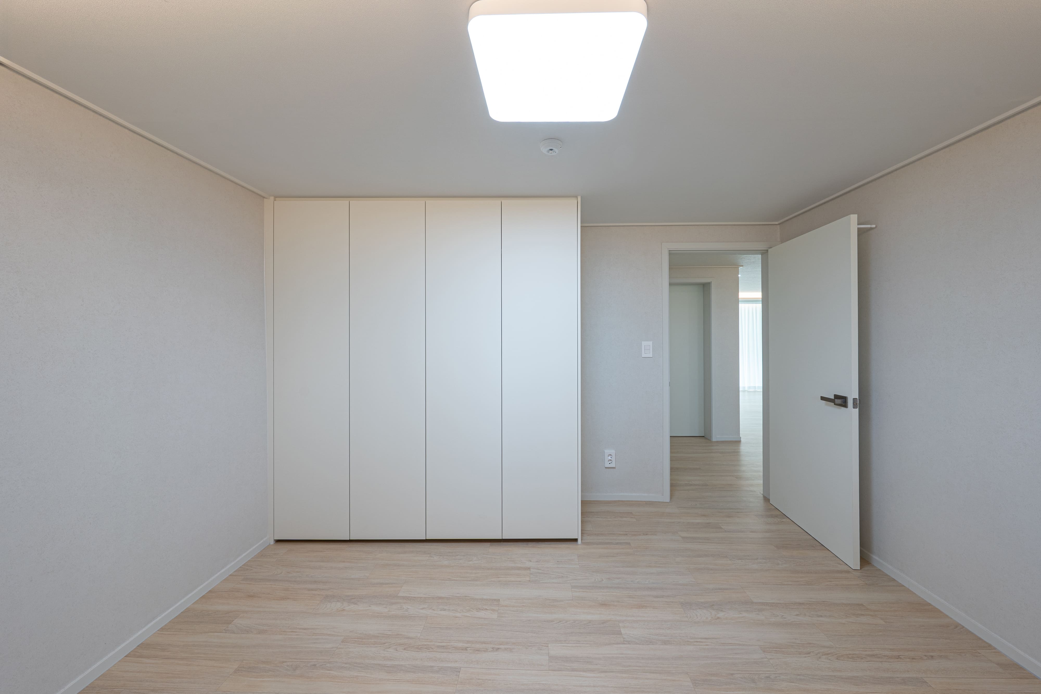 /user/d/designholic/editor/2603/5dc4421a903937ca69570e315d4136b0_1773646391_124.jpg 이미지크게보기