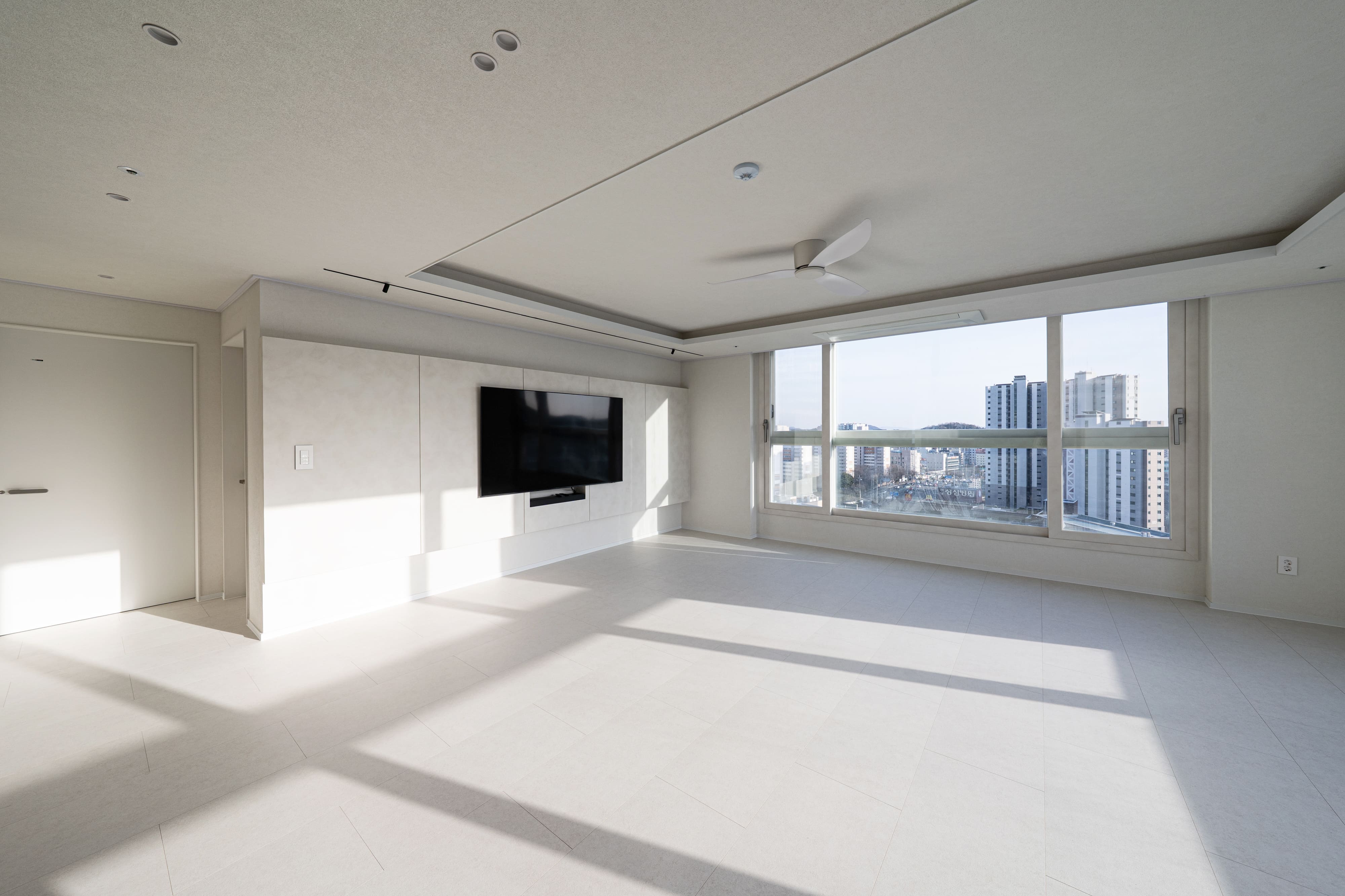 /user/d/designholic/editor/2603/6de5a8facdfc8c0369a31a52b5a096ef_1773821307_5541.jpg 이미지크게보기