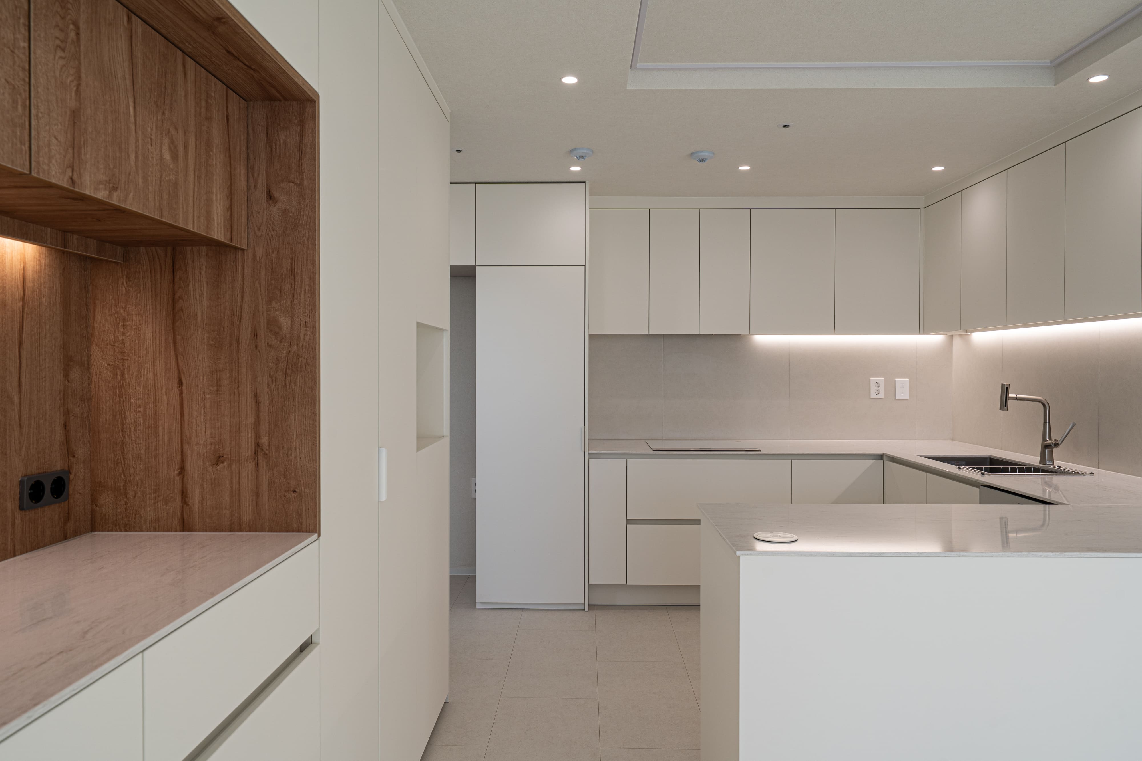 /user/d/designholic/editor/2603/6de5a8facdfc8c0369a31a52b5a096ef_1773821336_0398.jpg 이미지크게보기