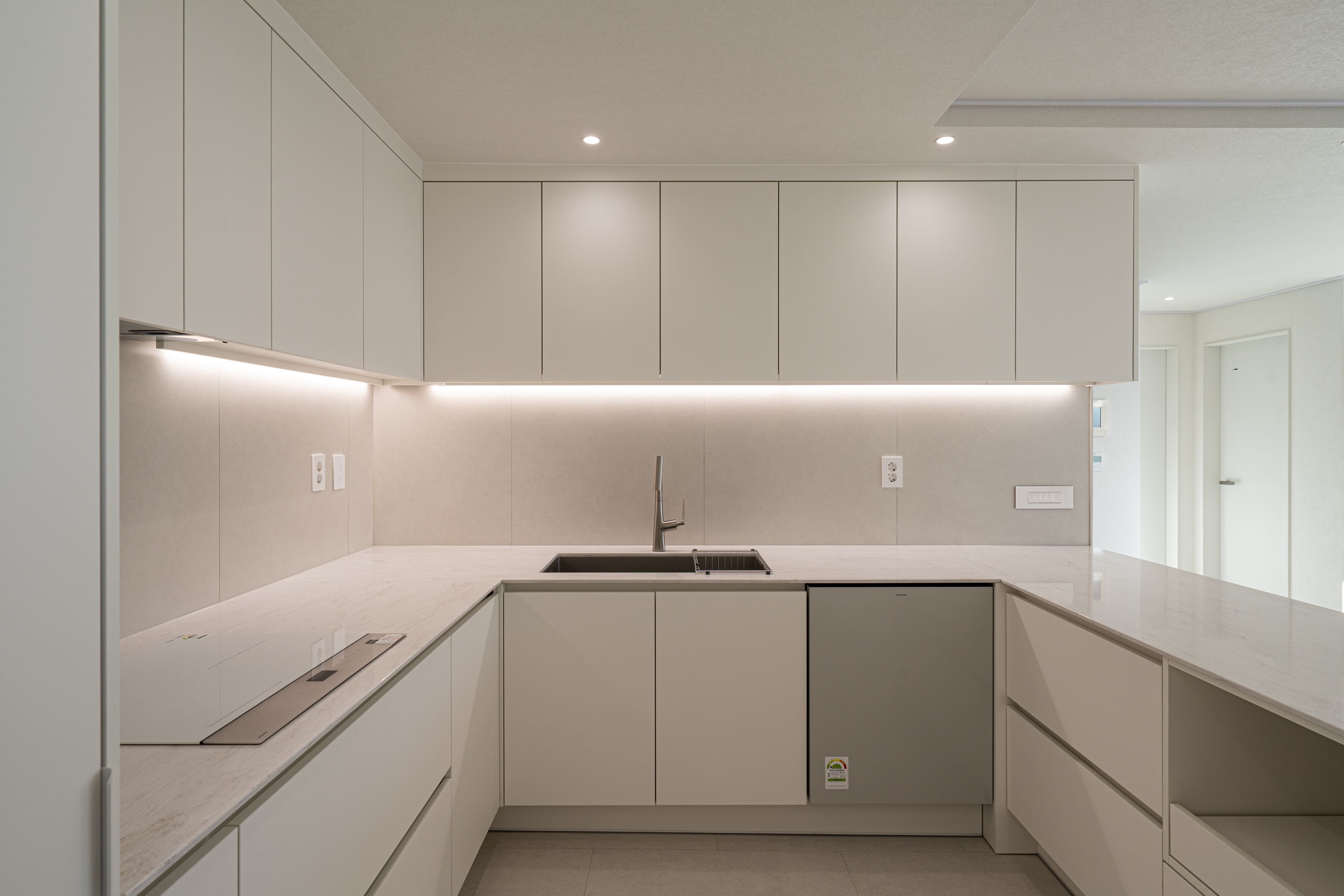 /user/d/designholic/editor/2603/6de5a8facdfc8c0369a31a52b5a096ef_1773821337_4197.jpg 이미지크게보기