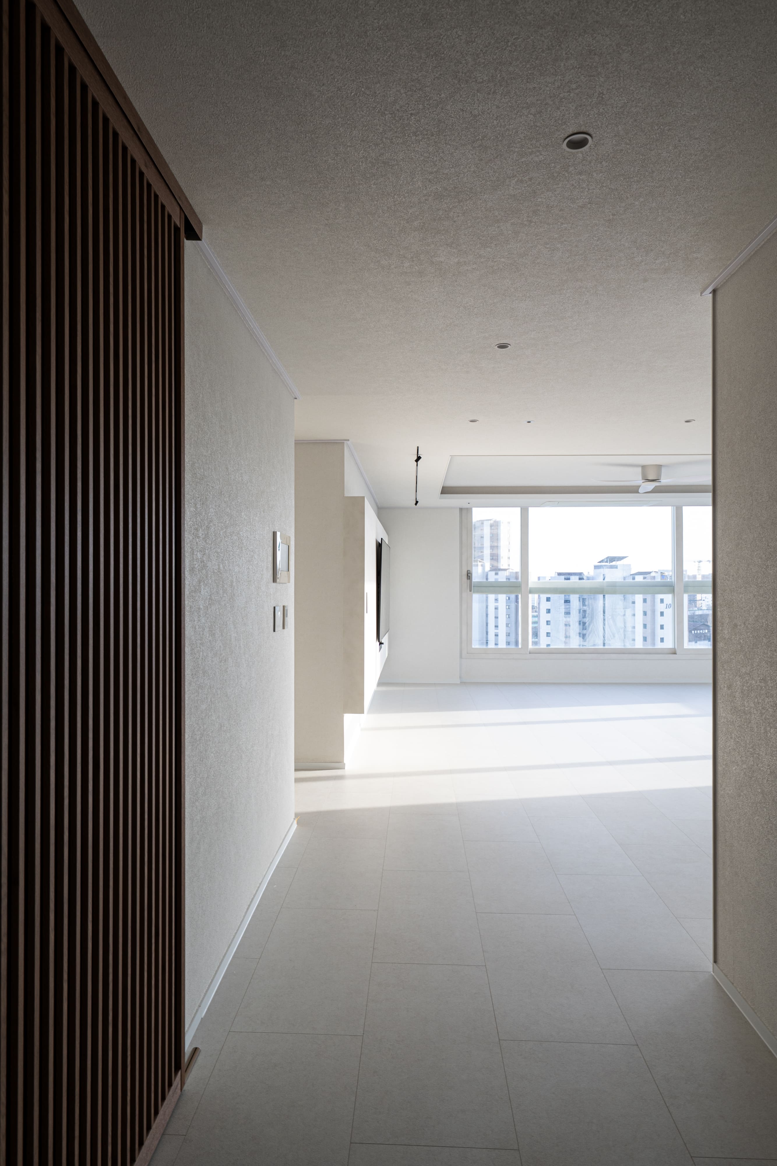 /user/d/designholic/editor/2603/6de5a8facdfc8c0369a31a52b5a096ef_1773821374_5981.jpg 이미지크게보기