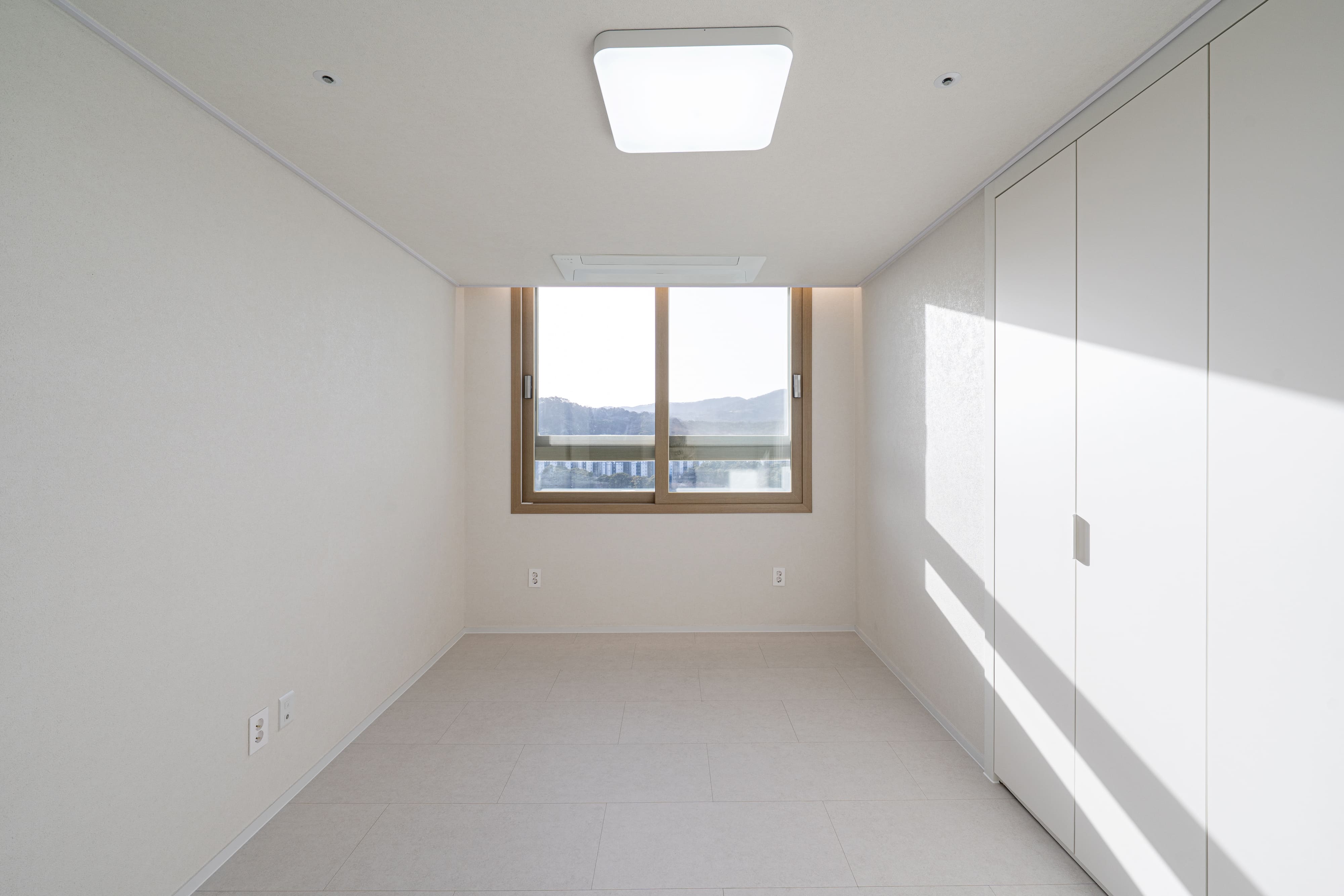 /user/d/designholic/editor/2603/6de5a8facdfc8c0369a31a52b5a096ef_1773821414_7587.jpg 이미지크게보기