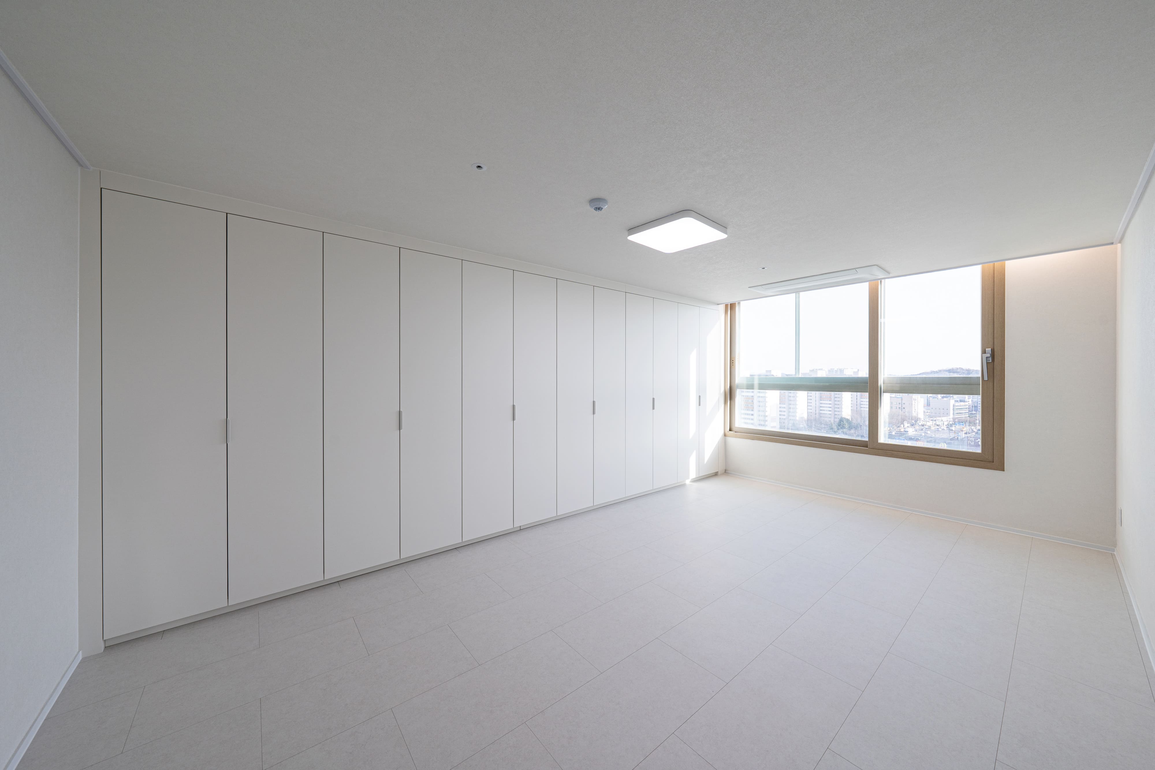 /user/d/designholic/editor/2603/6de5a8facdfc8c0369a31a52b5a096ef_1773821418_0485.jpg 이미지크게보기